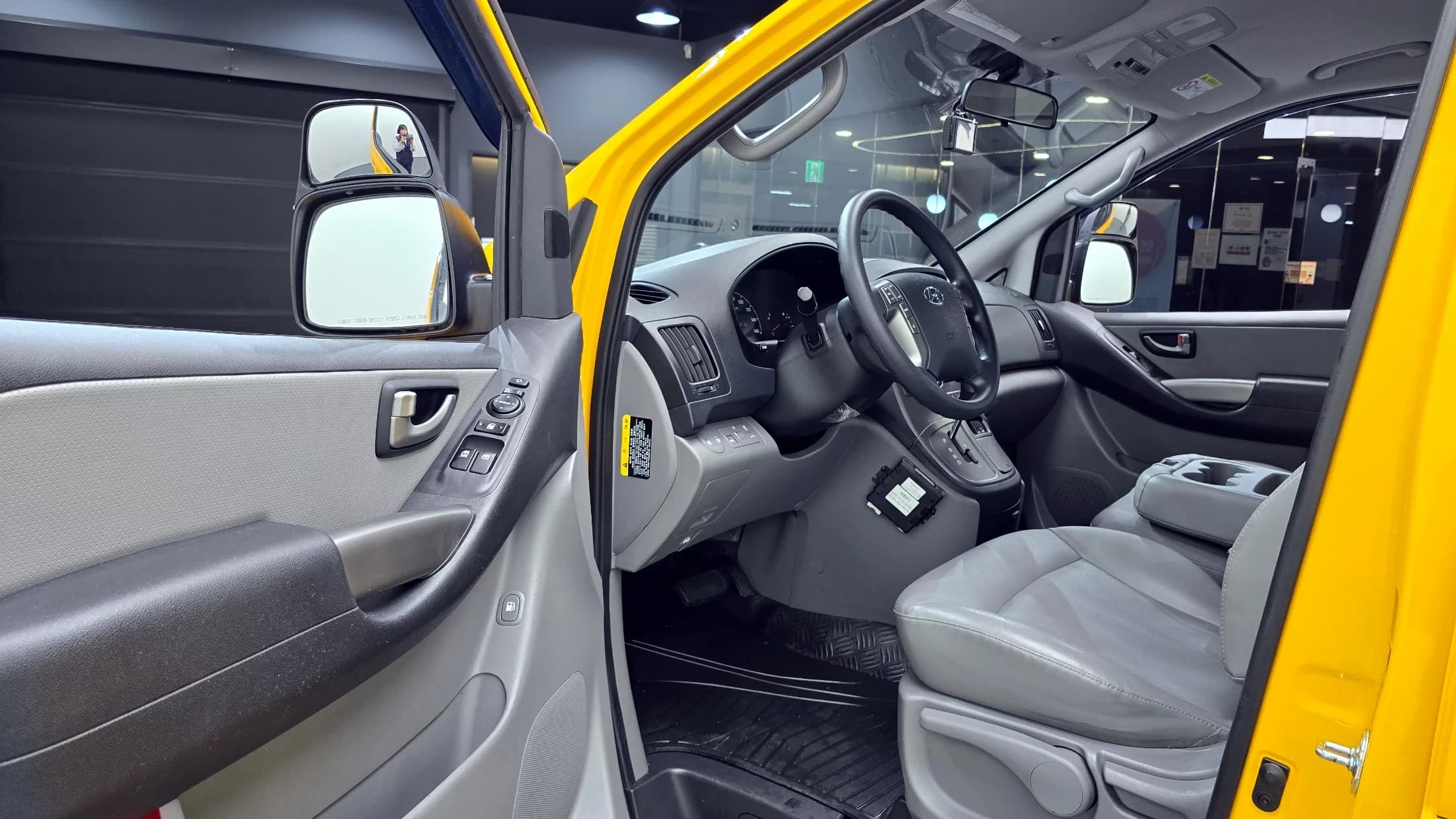 Hyundai Starex School Bus LPi, 2021 г. 56282 км. — фото 11