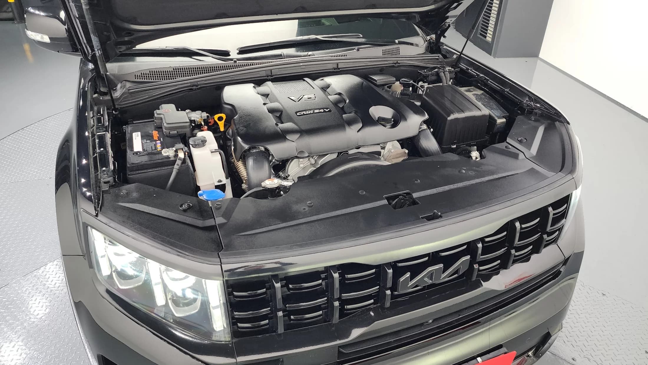 Kia Mohave Diesel 3.0 4WD 6-Seater Masters, 2022 г. 70100 км. — фото 6