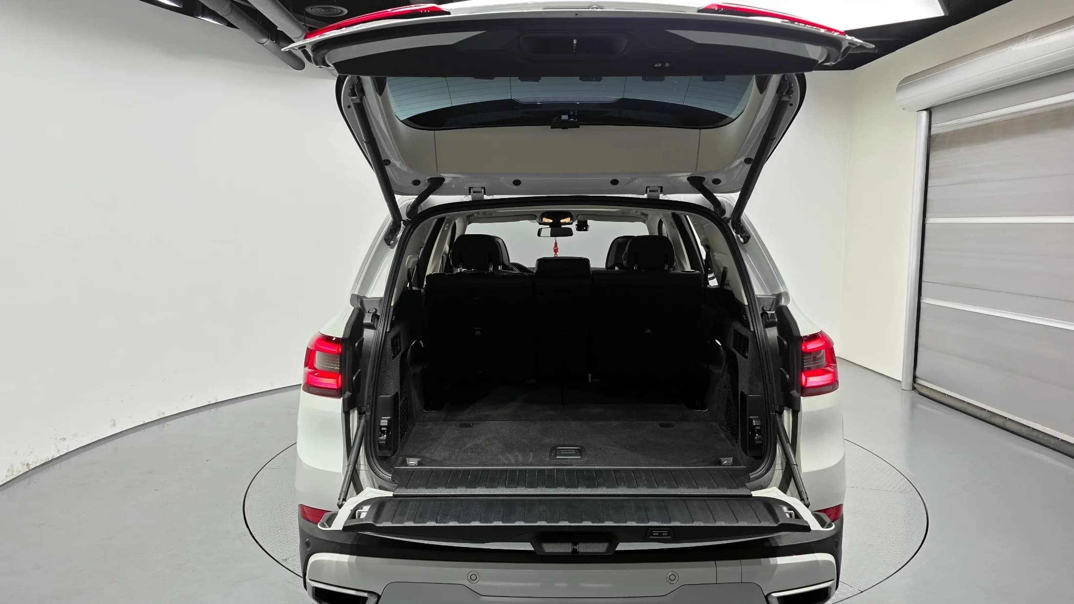 BMW X5 xDrive 40i xLine, 2022 г. 28271 км. — фото 20