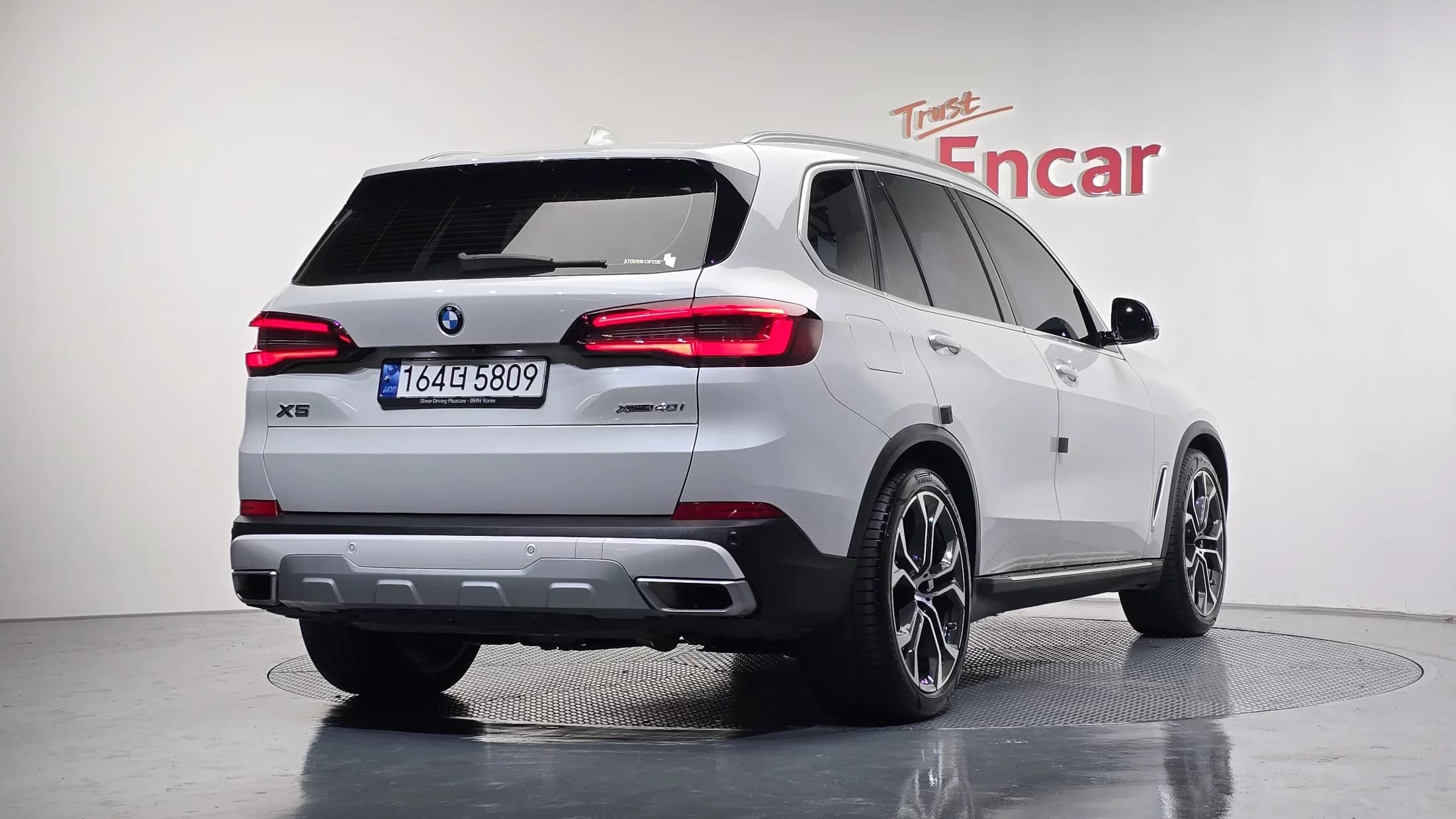 BMW X5 xDrive 40i xLine, 2023 г. 26904 км. — фото 2