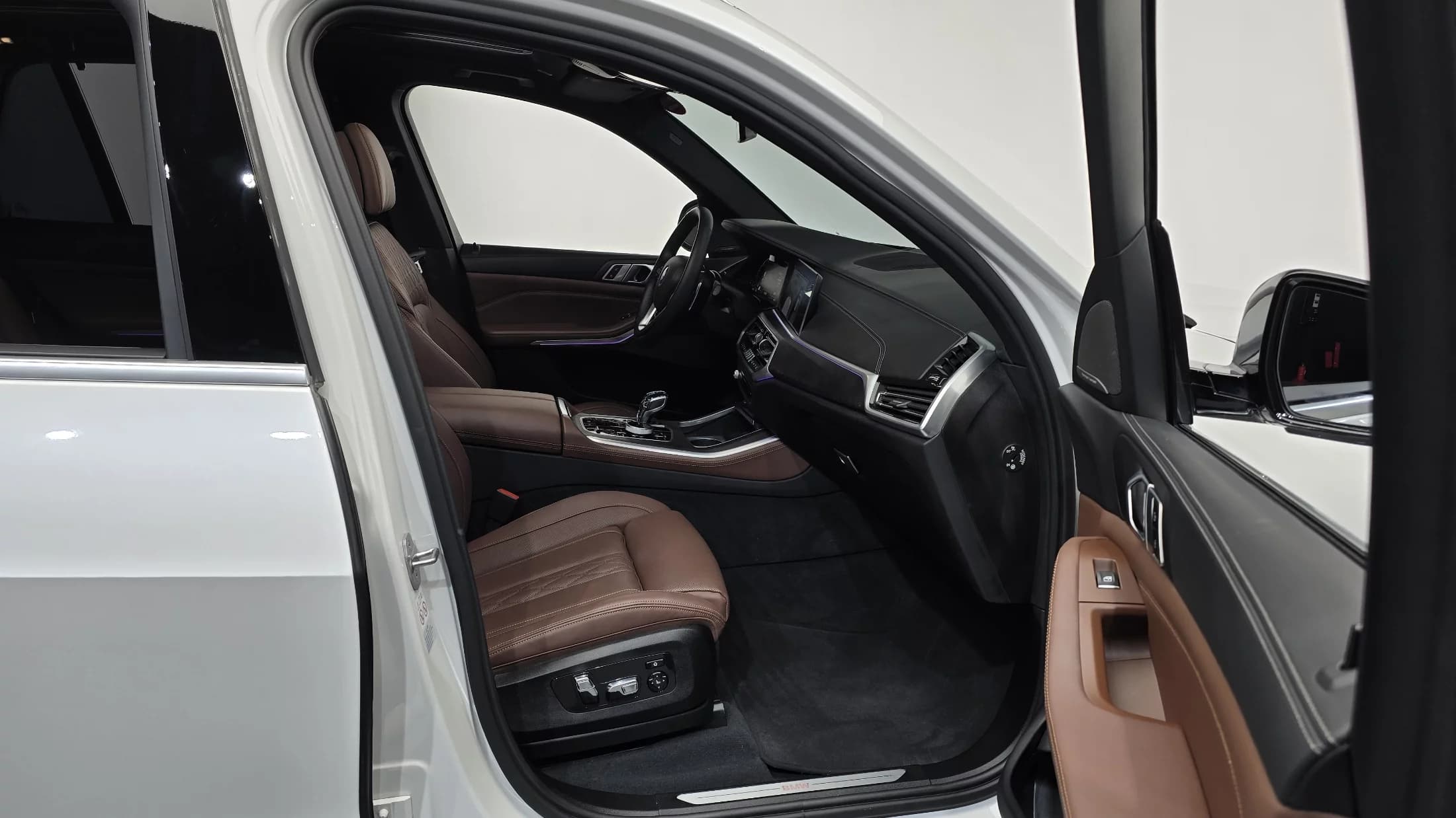 BMW X5 xDrive 40i xLine, 2023 г. 26904 км. — фото 11