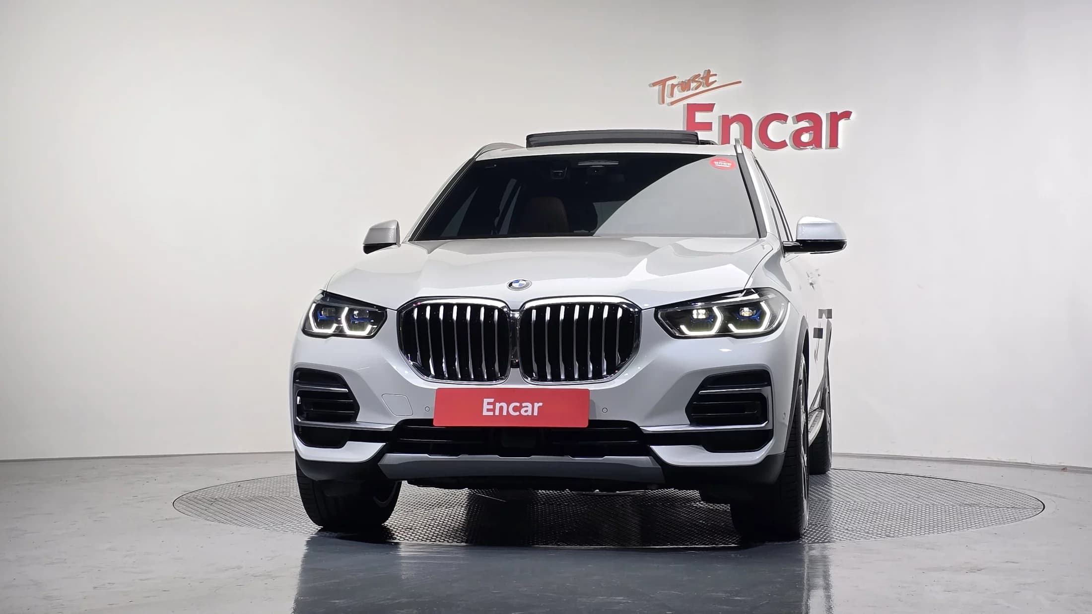 BMW X5 xDrive 40i xLine, 2023 г. 26904 км. — фото 3
