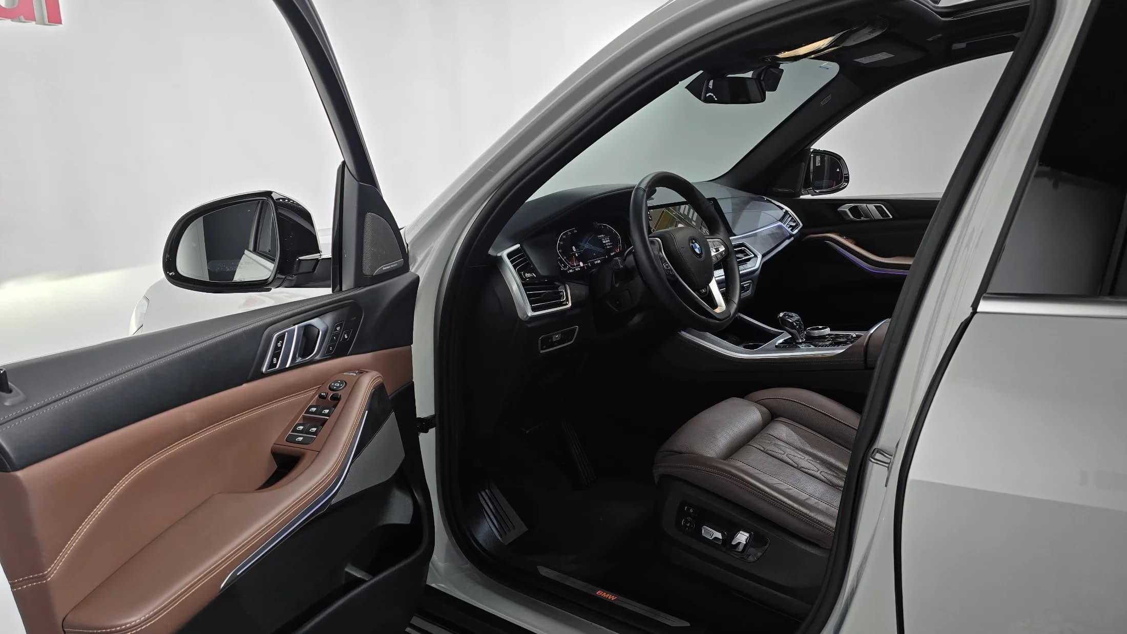 BMW X5 xDrive 40i xLine, 2023 г. 26904 км. — фото 10