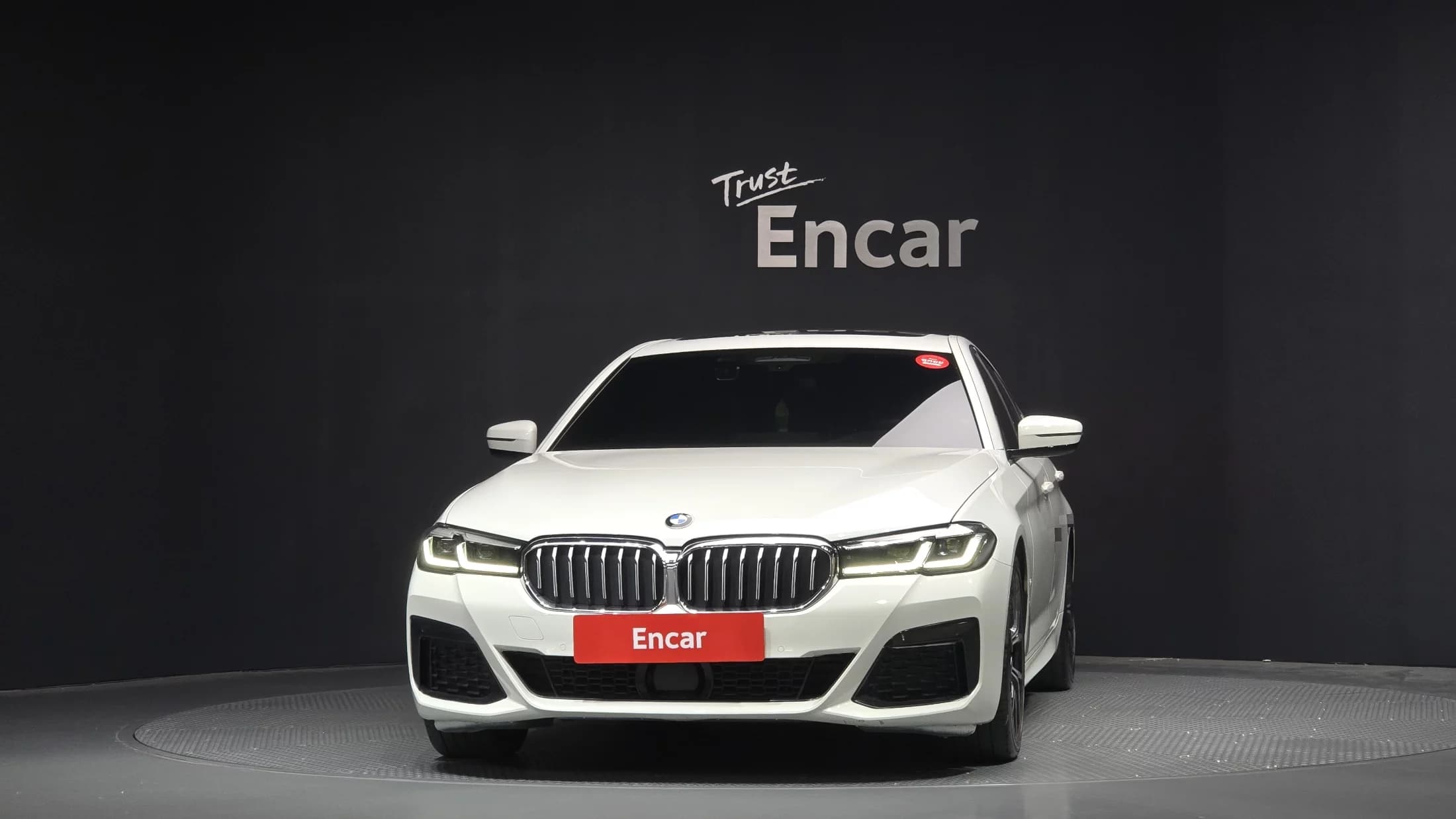 BMW 5-Series 530i M Sport Package, 2021 г. 140421 км. — фото 3