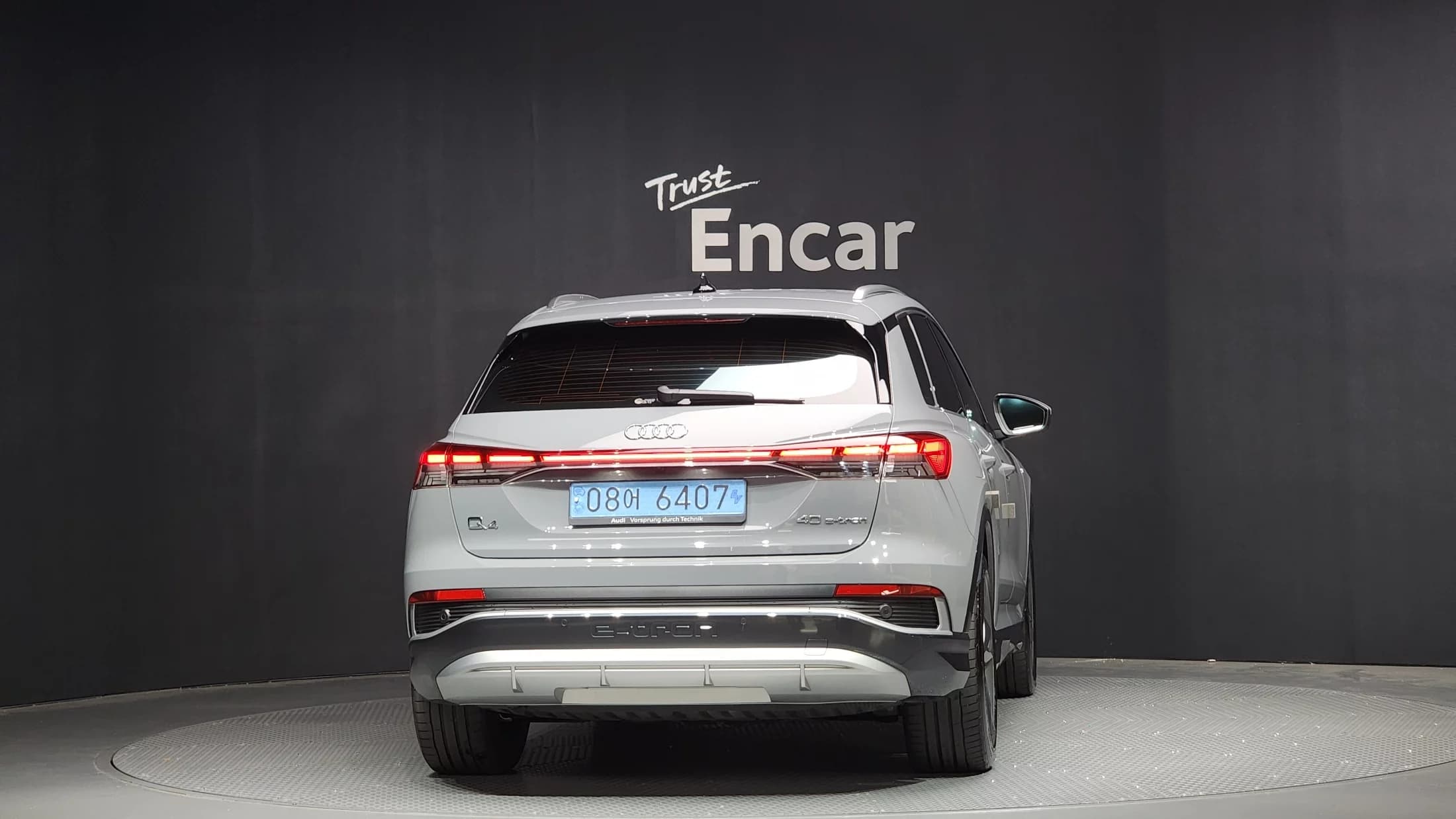 Audi Q4 e-tron 40 Premium, электромобиль, 2023 г. 33502 км. — фото 4