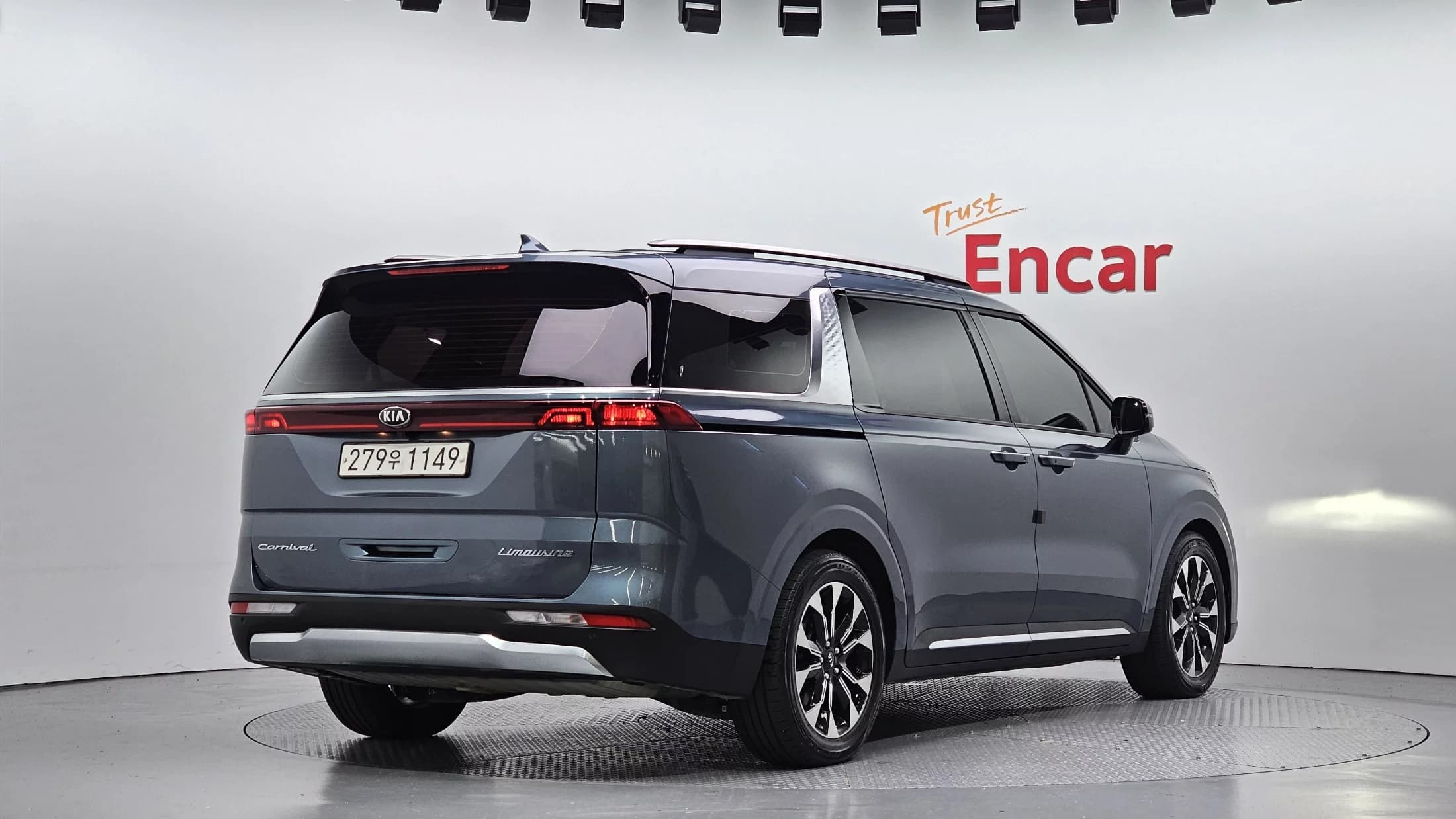 Kia Carnival 7-Seater Noblesse, 2021 г. 167414 км. — фото 2