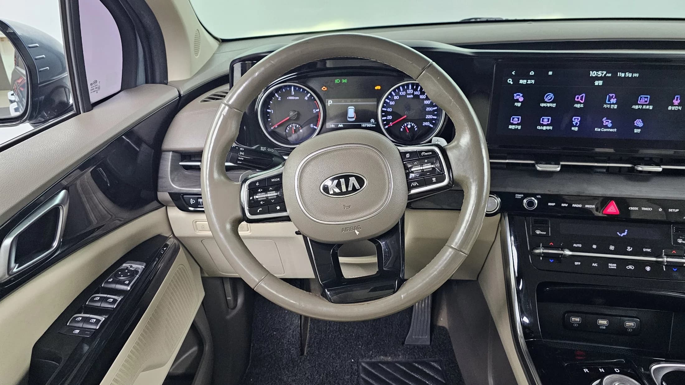 Kia Carnival 7-Seater Noblesse, 2021 г. 167414 км. — фото 12
