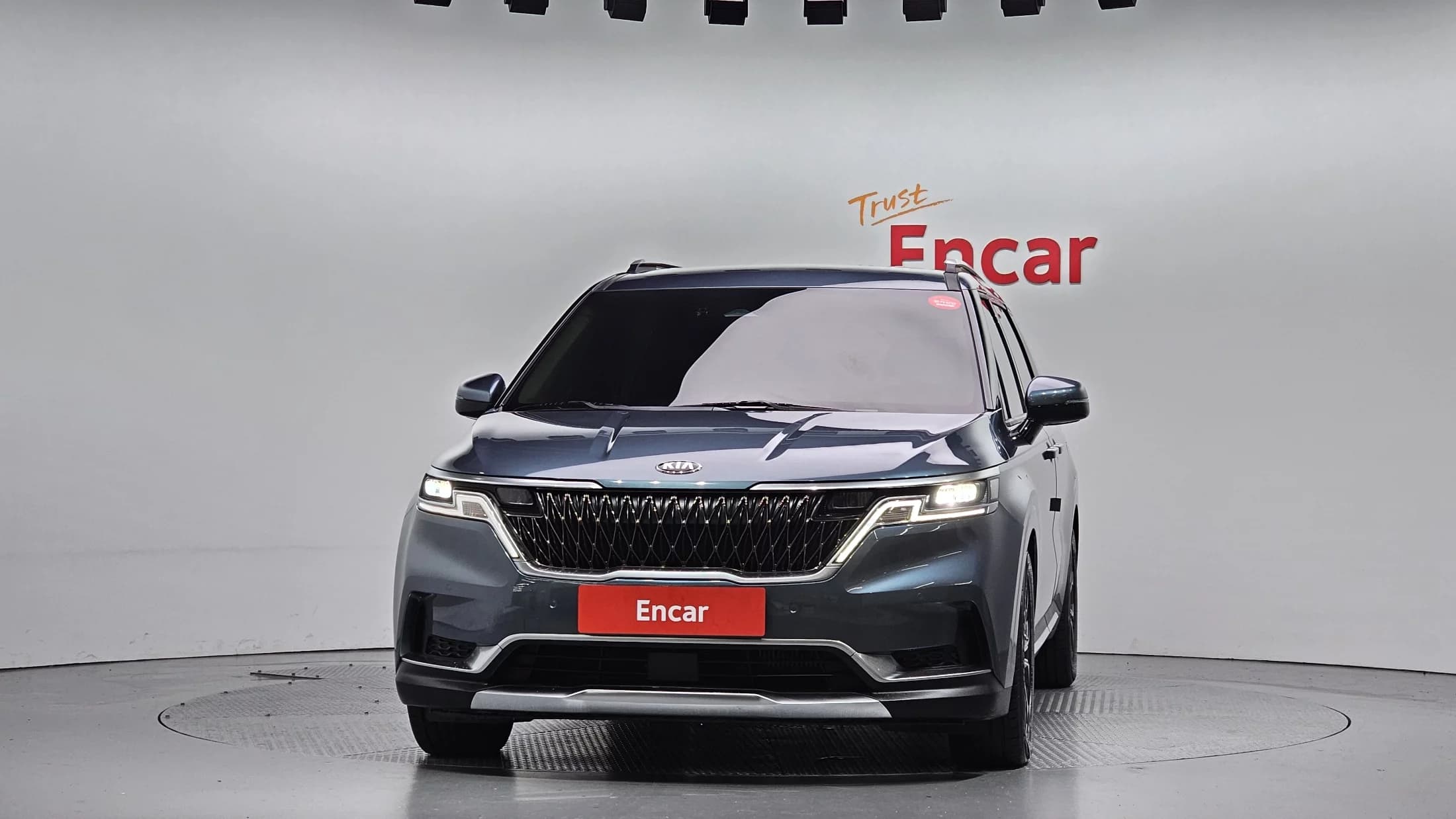 Kia Carnival 7-Seater Noblesse, 2021 г. 167414 км. — фото 3