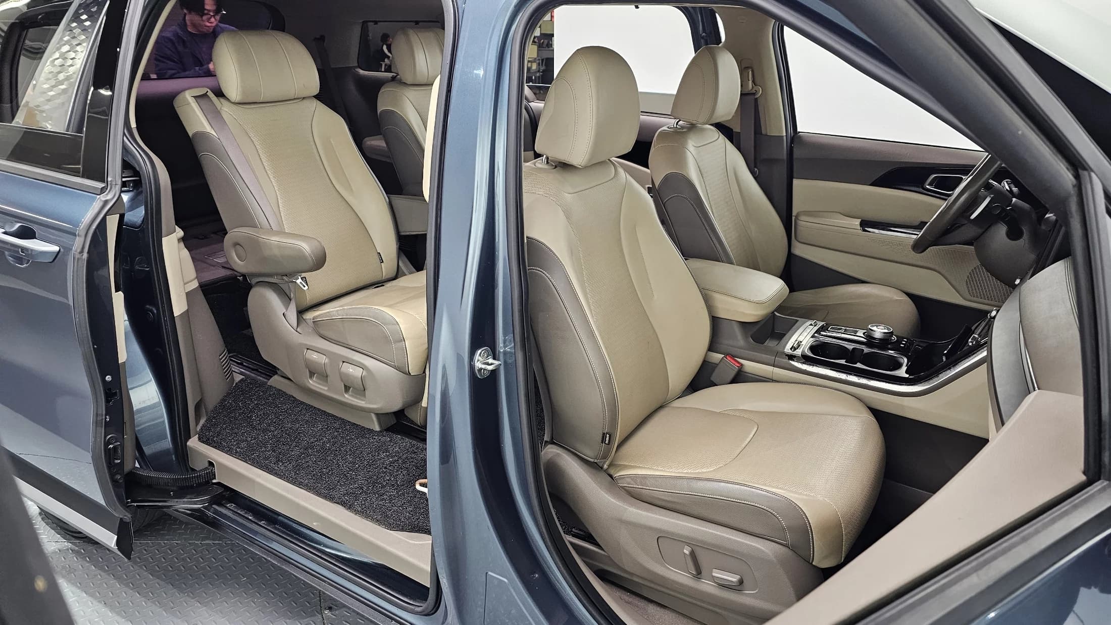 Kia Carnival 7-Seater Noblesse, 2021 г. 167414 км. — фото 10