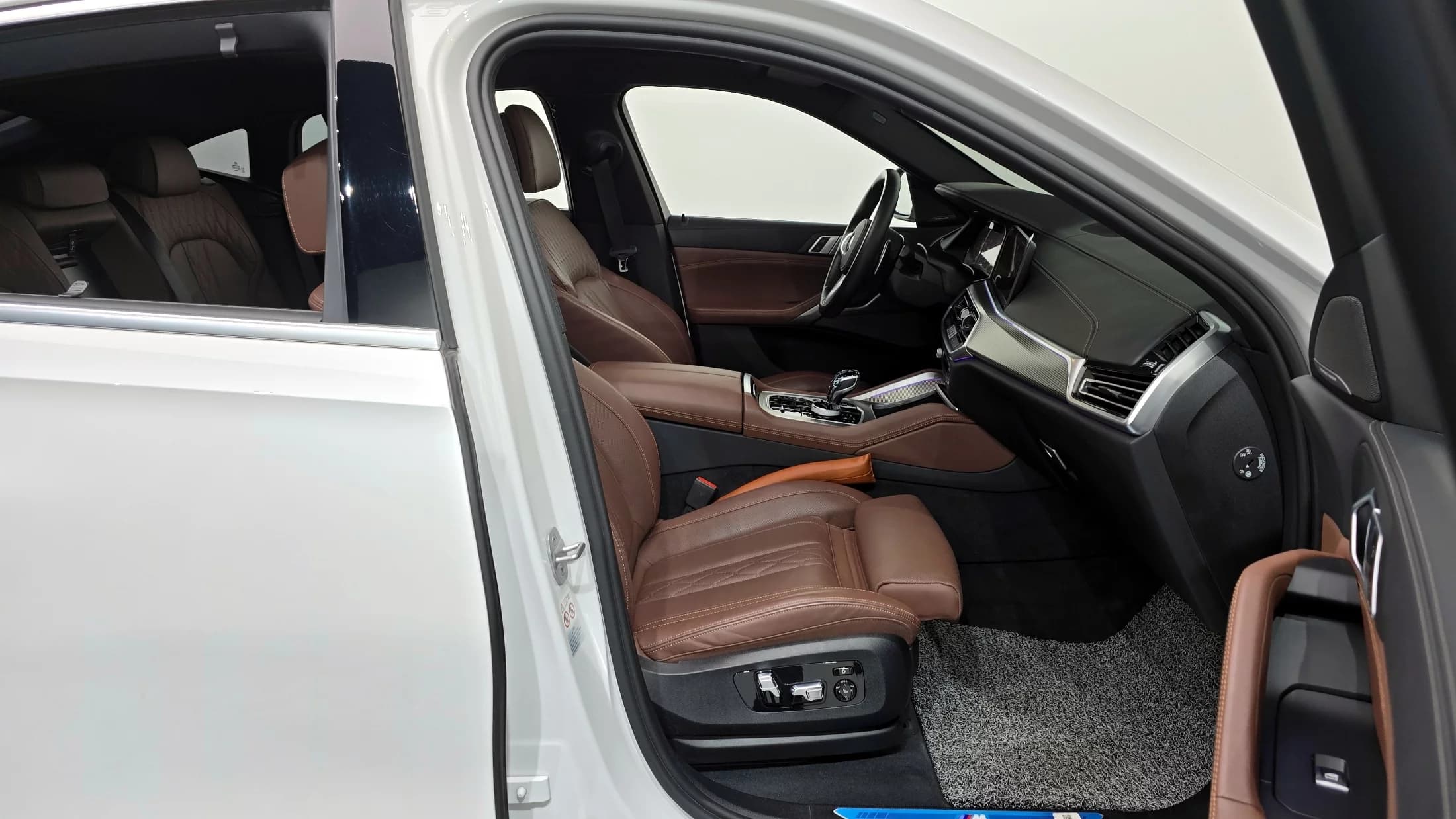 BMW X6 xDrive40i M Sport, 2023 г. 28191 км. — фото 11