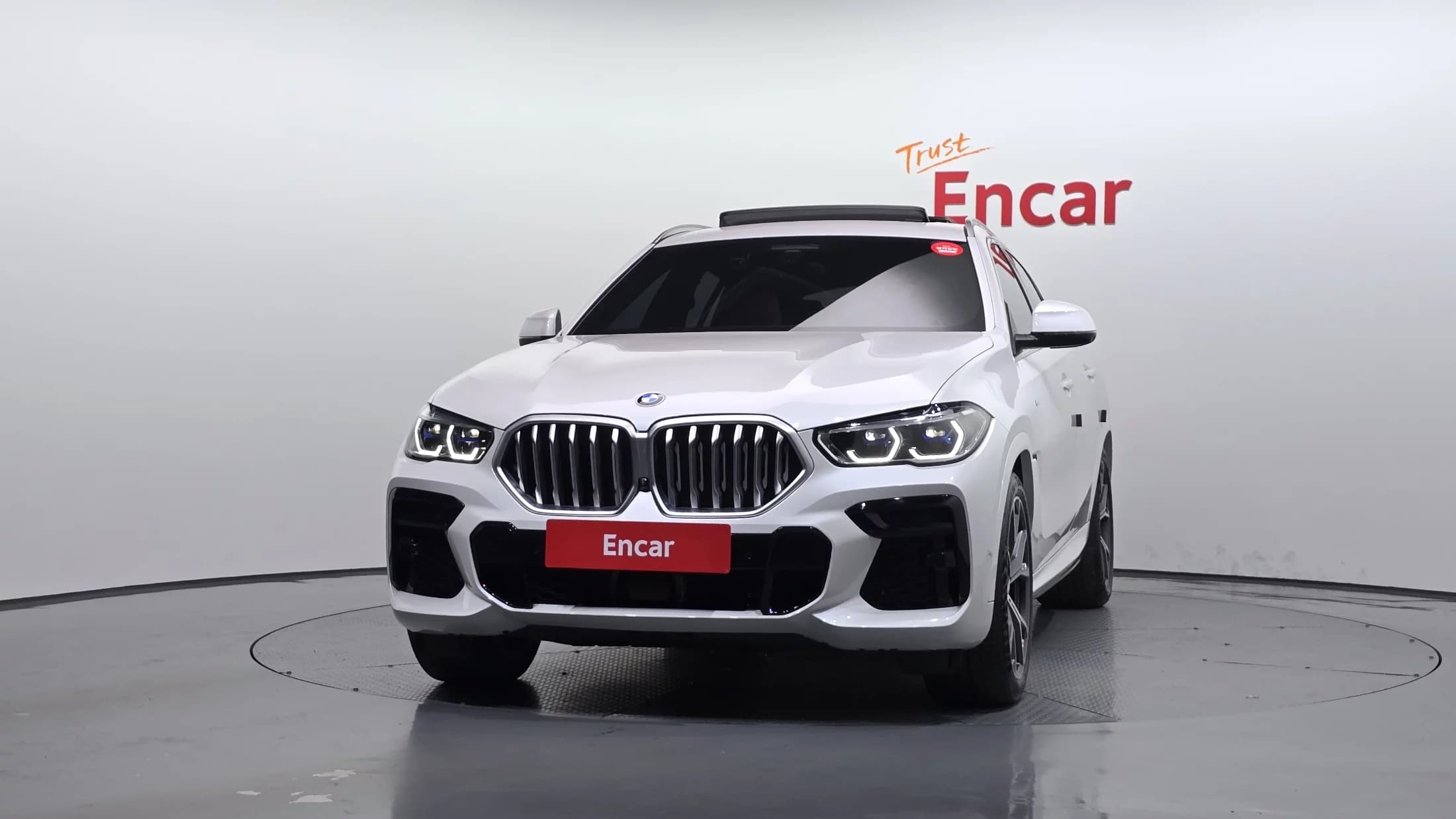 BMW X6 xDrive40i M Sport, 2023 г. 28191 км. — фото 3