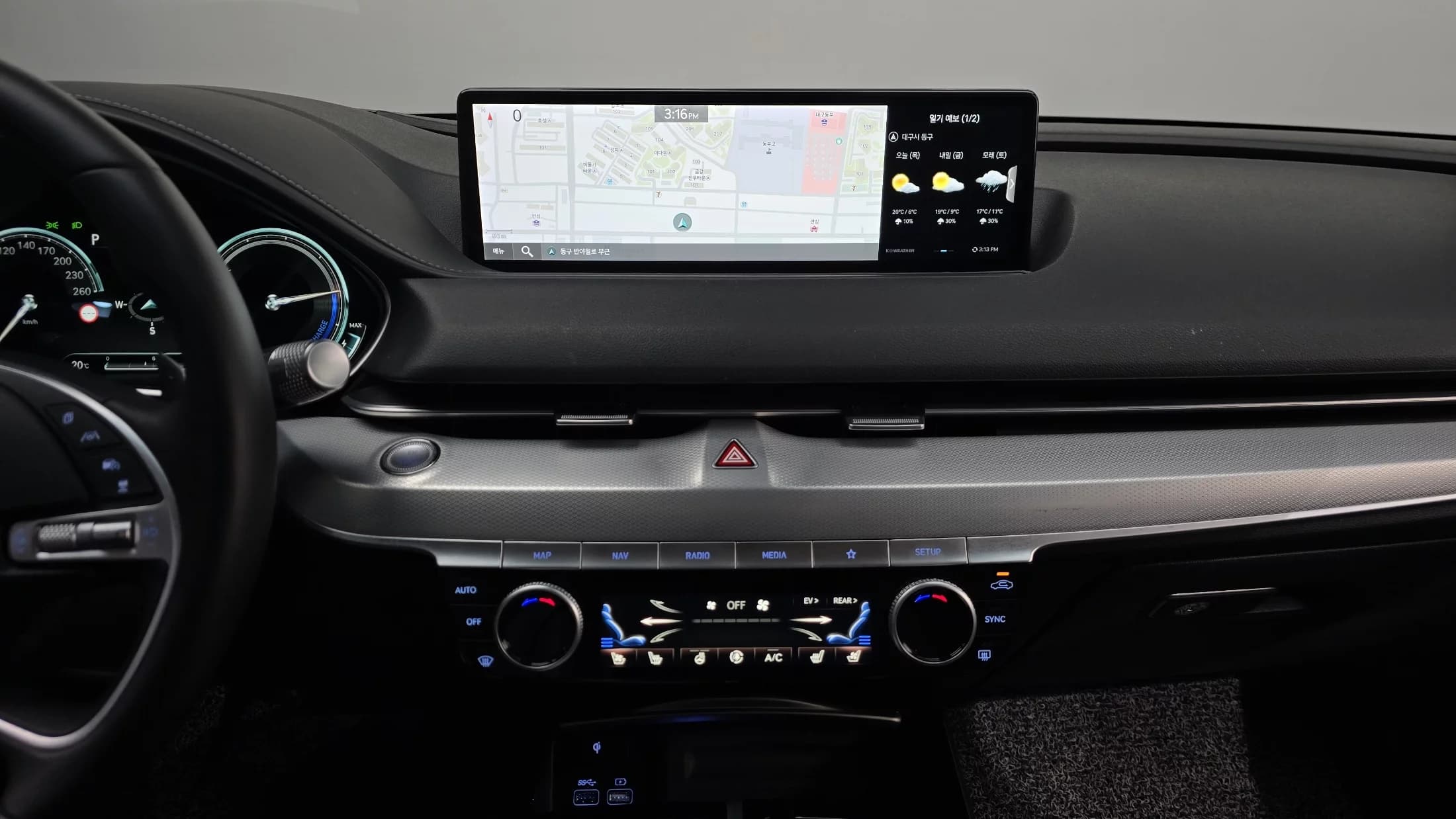 Genesis Electrified G80 e-AWD, электромобиль, 2022 г. 28248 км. — фото 15