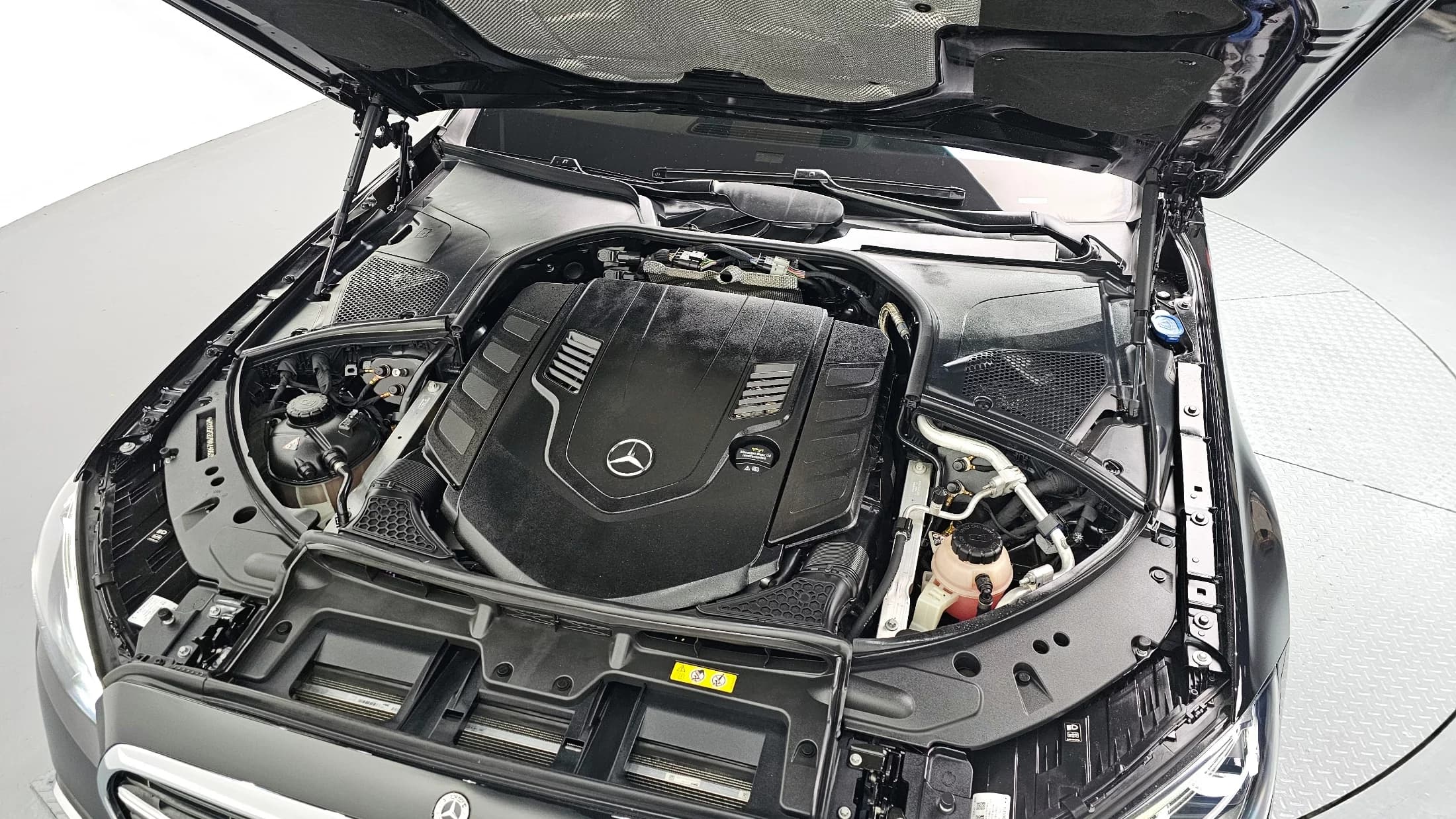 Mercedes-Benz S-Class S580L 4MATIC, 2022 г. 37590 км. — фото 6