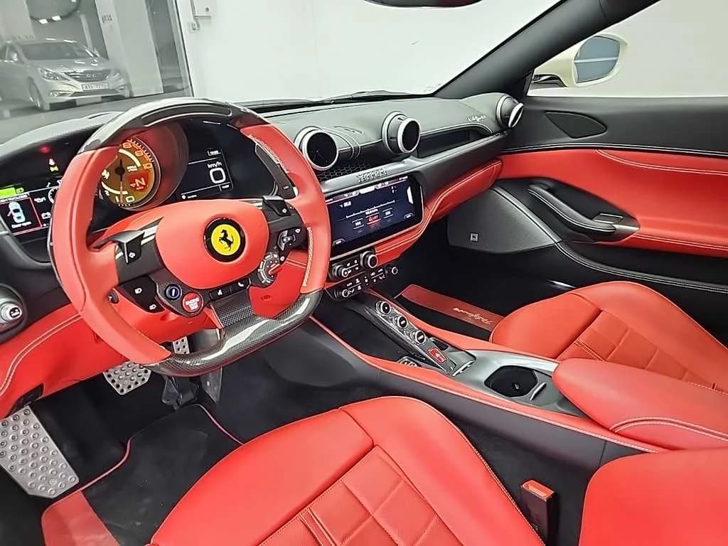 Ferrari PORTOFINO M 3.9 V8, 2022 г. 17232 км. — фото 8
