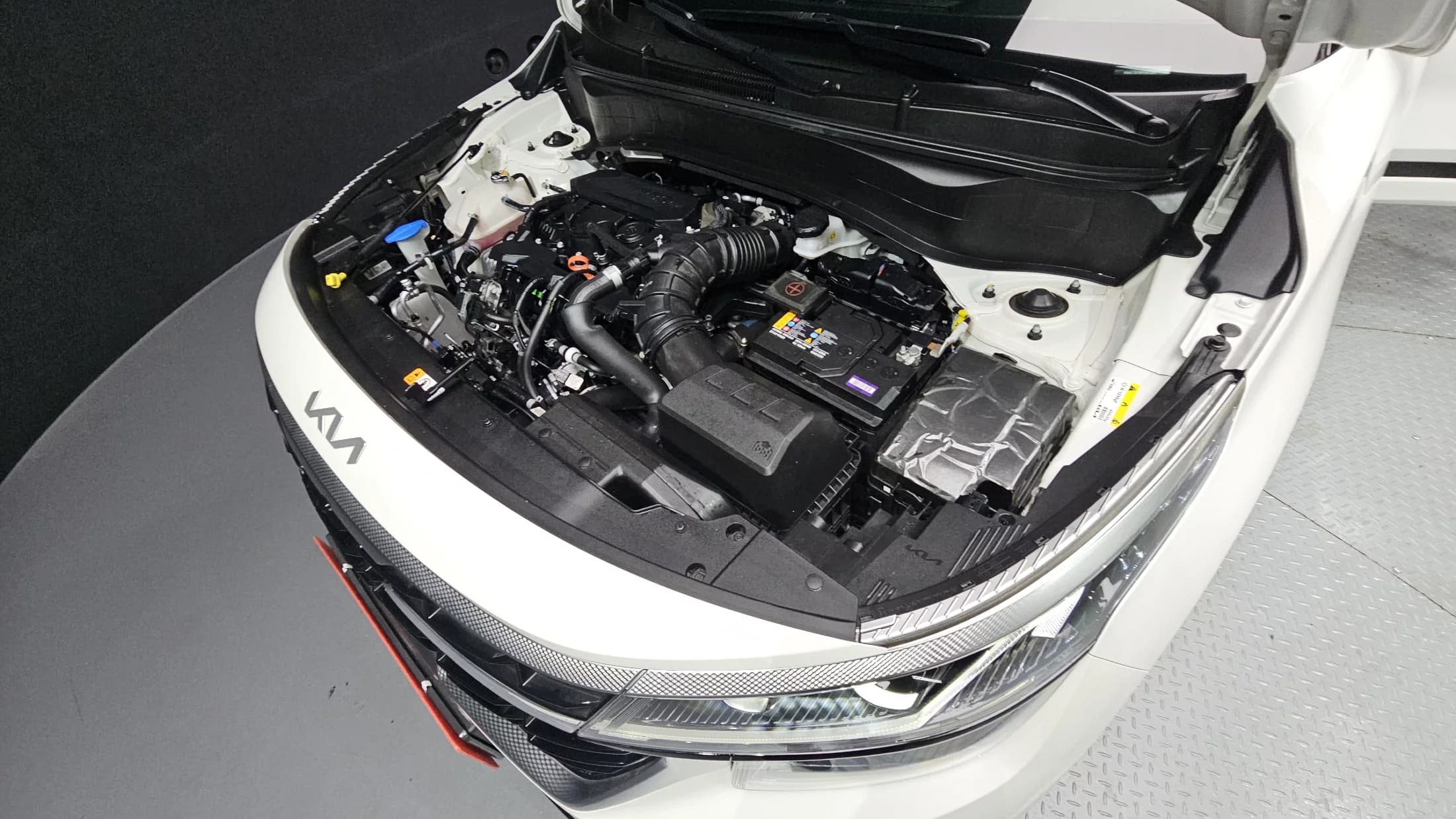 Kia Seltos Gasoline 1.6 Turbo 2WD Signature, 2023 г. 15674 км. — фото 6