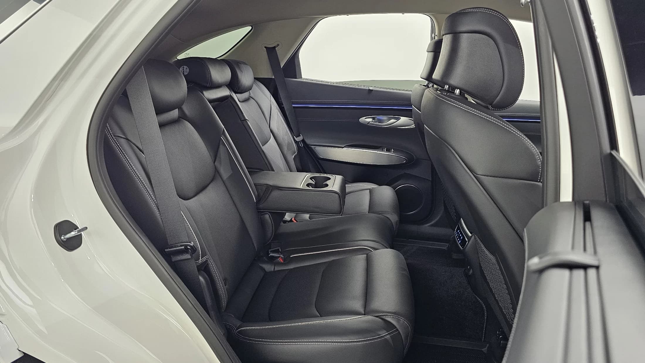 Genesis GV70 2.5T Gasoline AWD, 2024 г. 10765 км. — фото 12