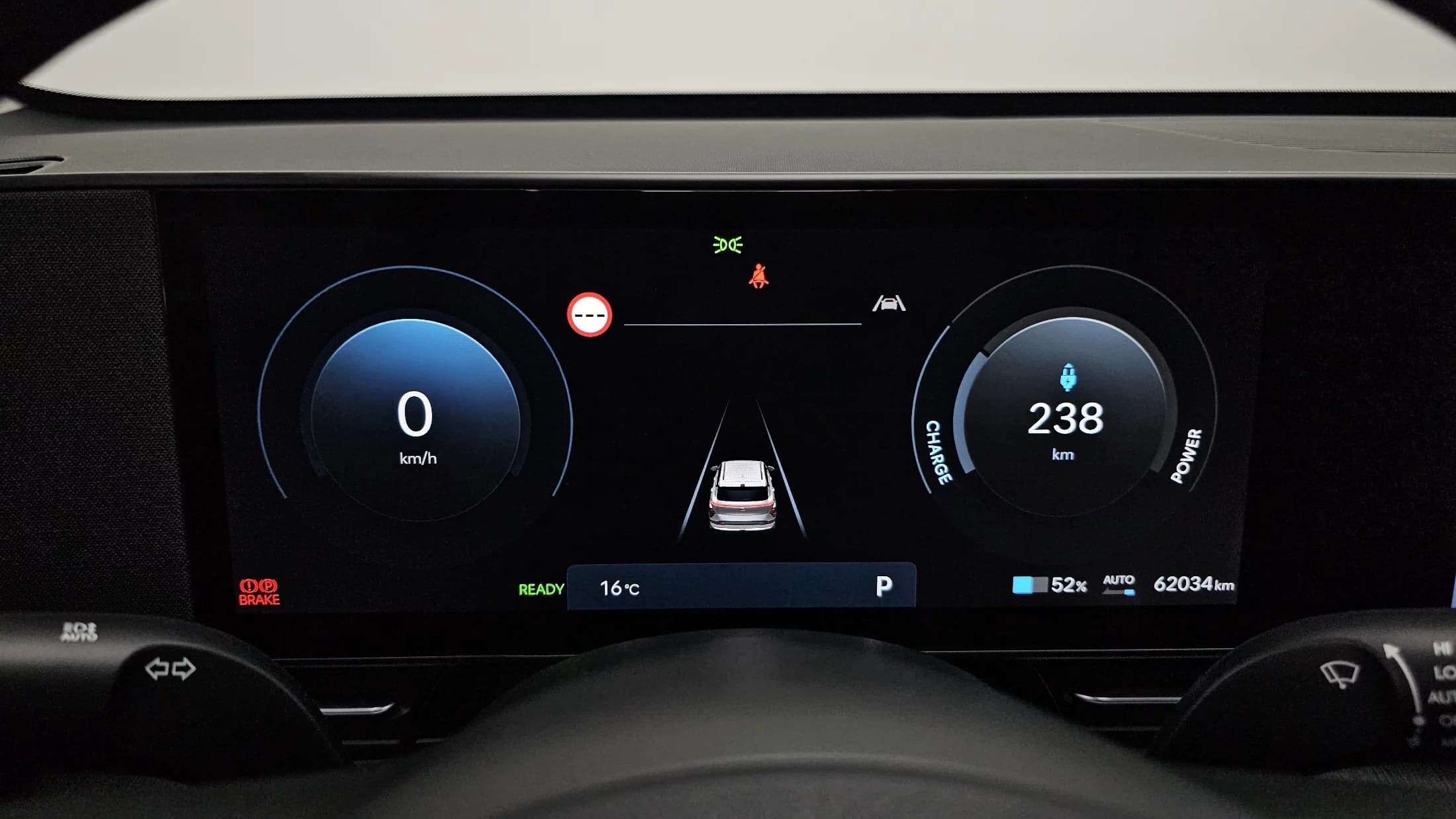 Hyundai Kona Electric Long Range Premium, электромобиль, 2023 г. 62099 км. — фото 8