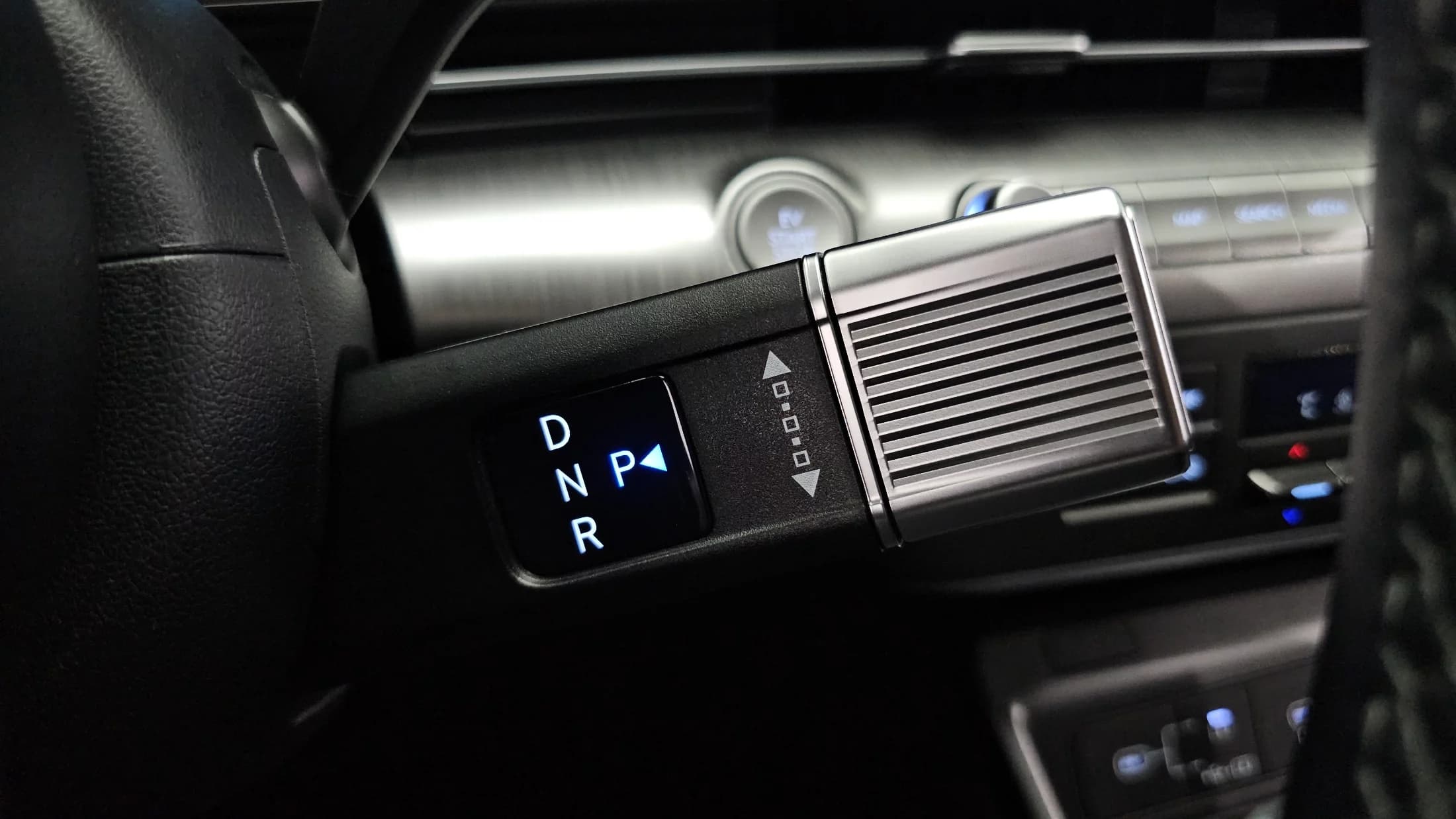 Hyundai Kona Electric Long Range Premium, электромобиль, 2023 г. 62099 км. — фото 9