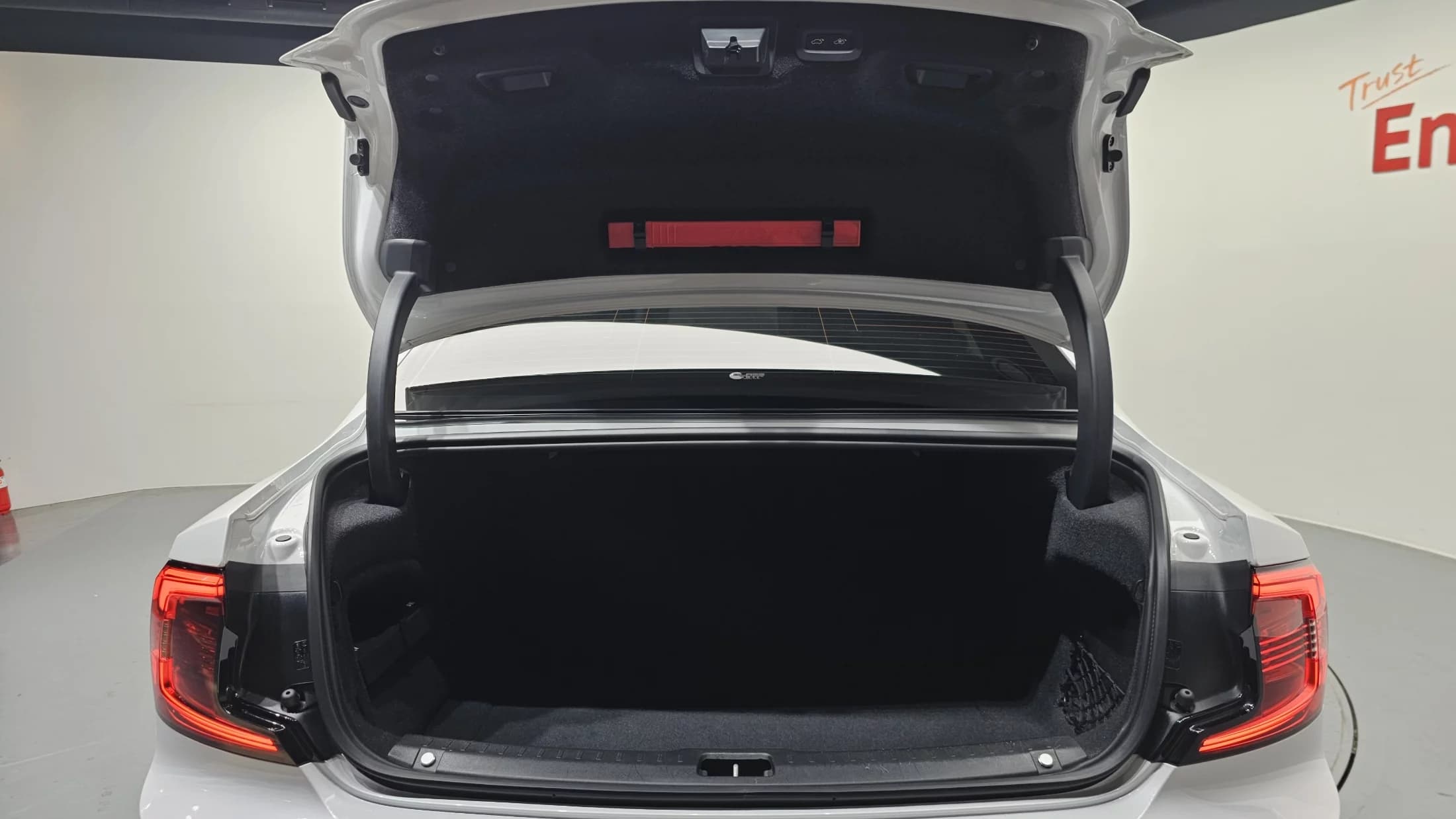 Volvo S90 B5 Inscription, 2021 г. 99281 км. — фото 20