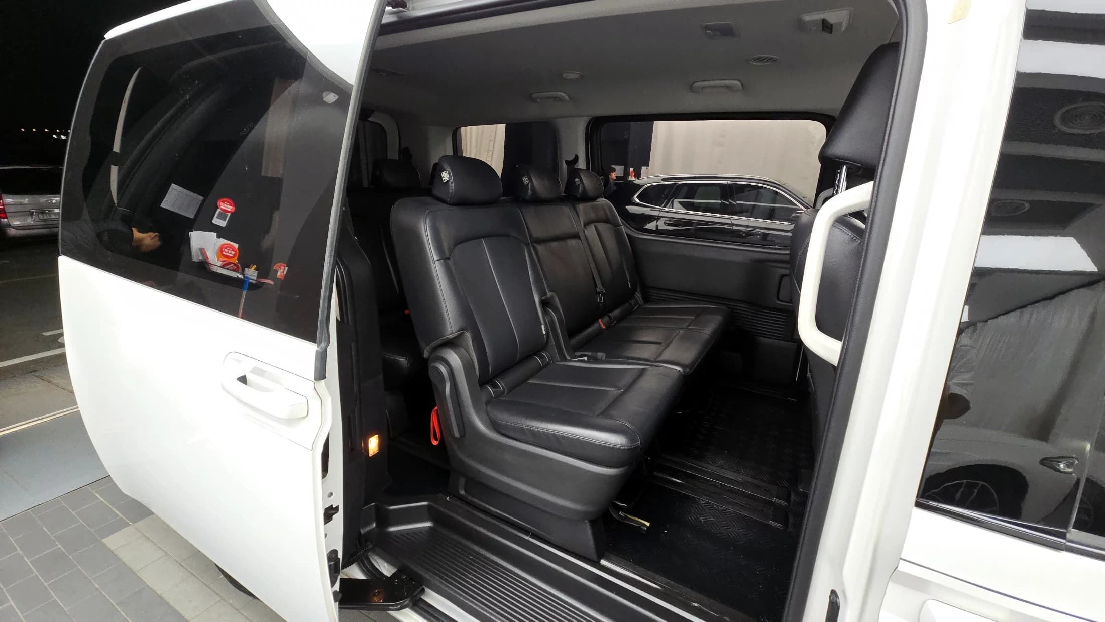 Hyundai Staria 4WD Tourer 9-Seater Modern, 2022 г. 66708 км. — фото 16