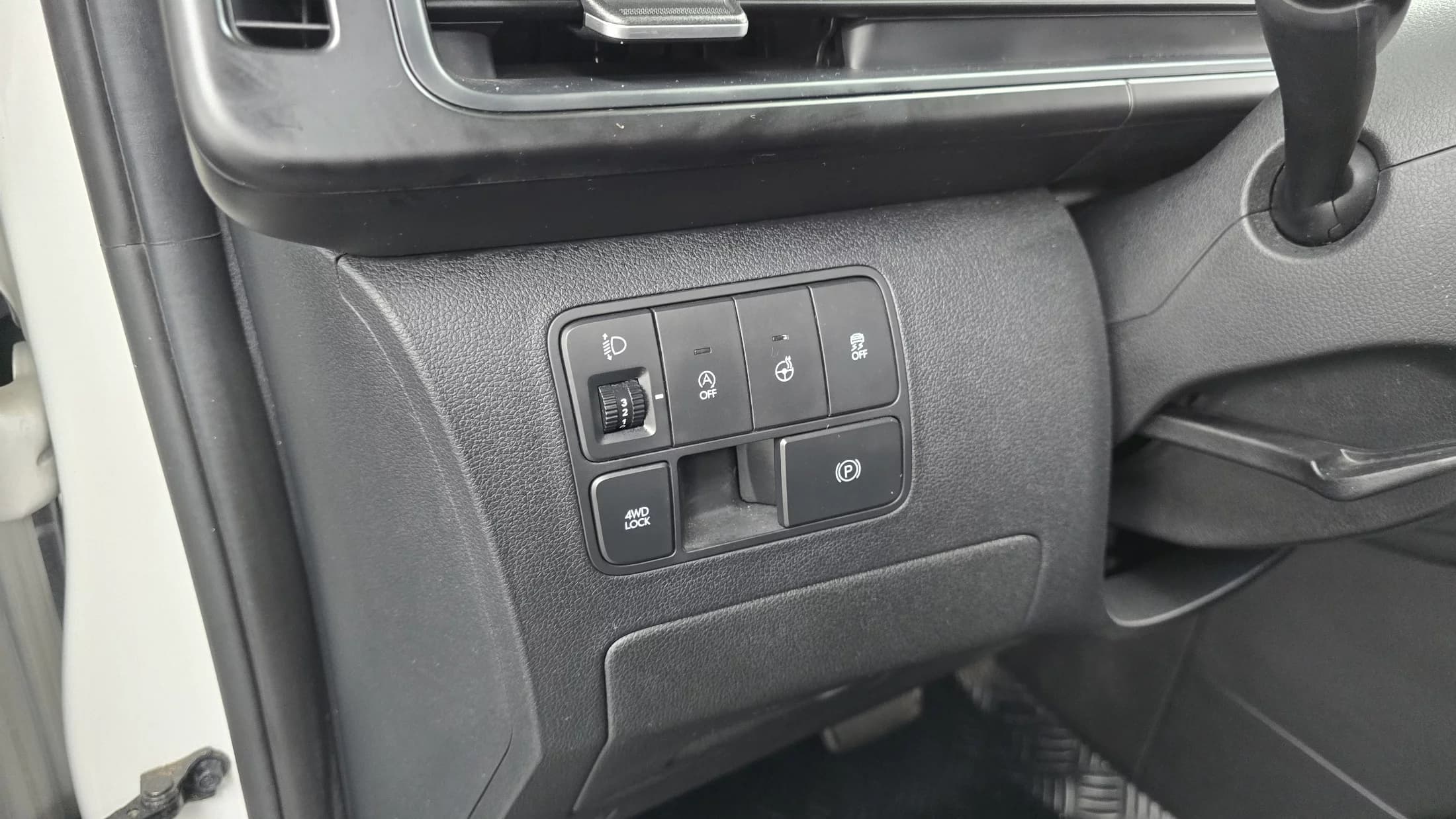 Hyundai Staria 4WD Tourer 9-Seater Modern, 2022 г. 66708 км. — фото 6