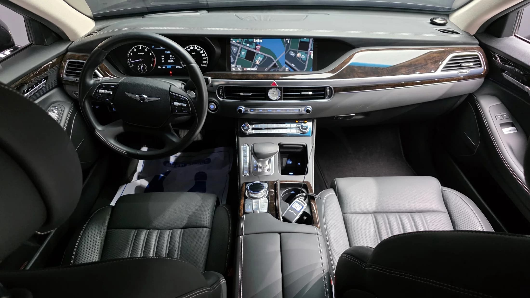 Genesis G90 3.8 AWD Luxury, 2021 г. 29888 км. — фото 7
