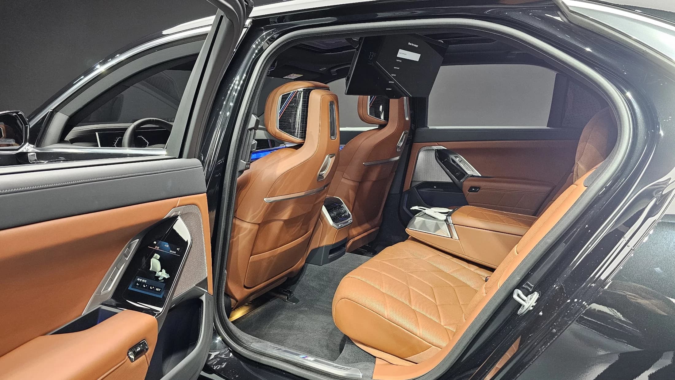 BMW 7-Series 740i xDrive M Sport, 2025 г. 28477 км. — фото 14