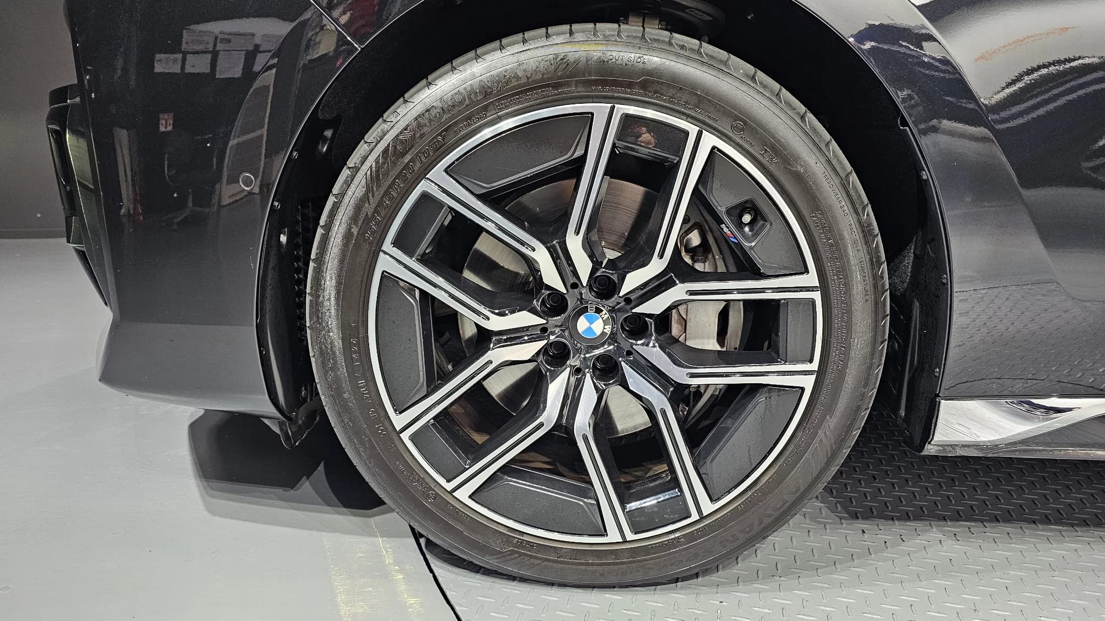 BMW 7-Series 740i xDrive M Sport, 2025 г. 28477 км. — фото 19