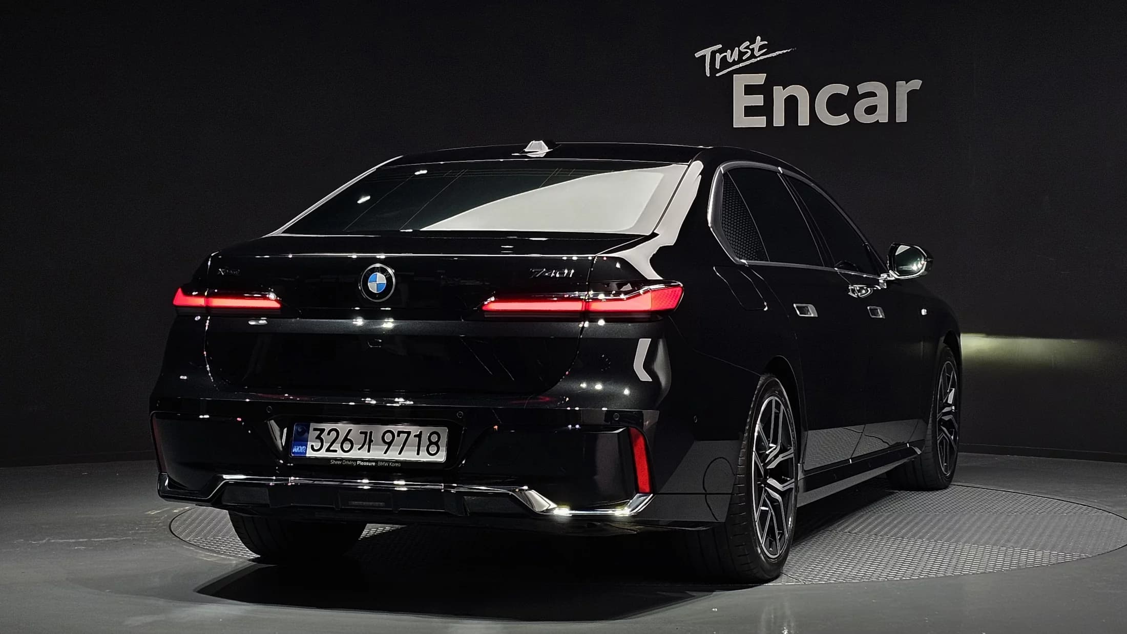 BMW 7-Series 740i xDrive M Sport, 2025 г. 28477 км. — фото 3