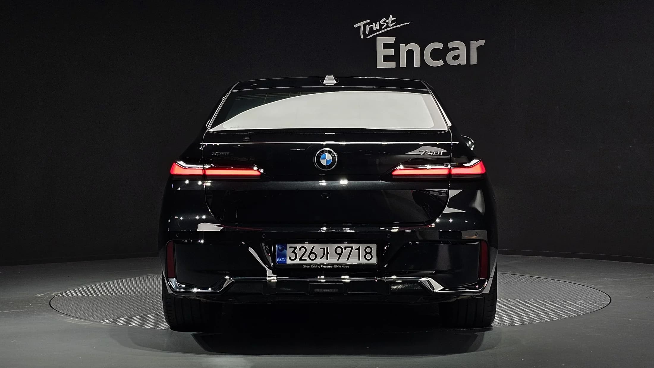 BMW 7-Series 740i xDrive M Sport, 2025 г. 28477 км. — фото 4