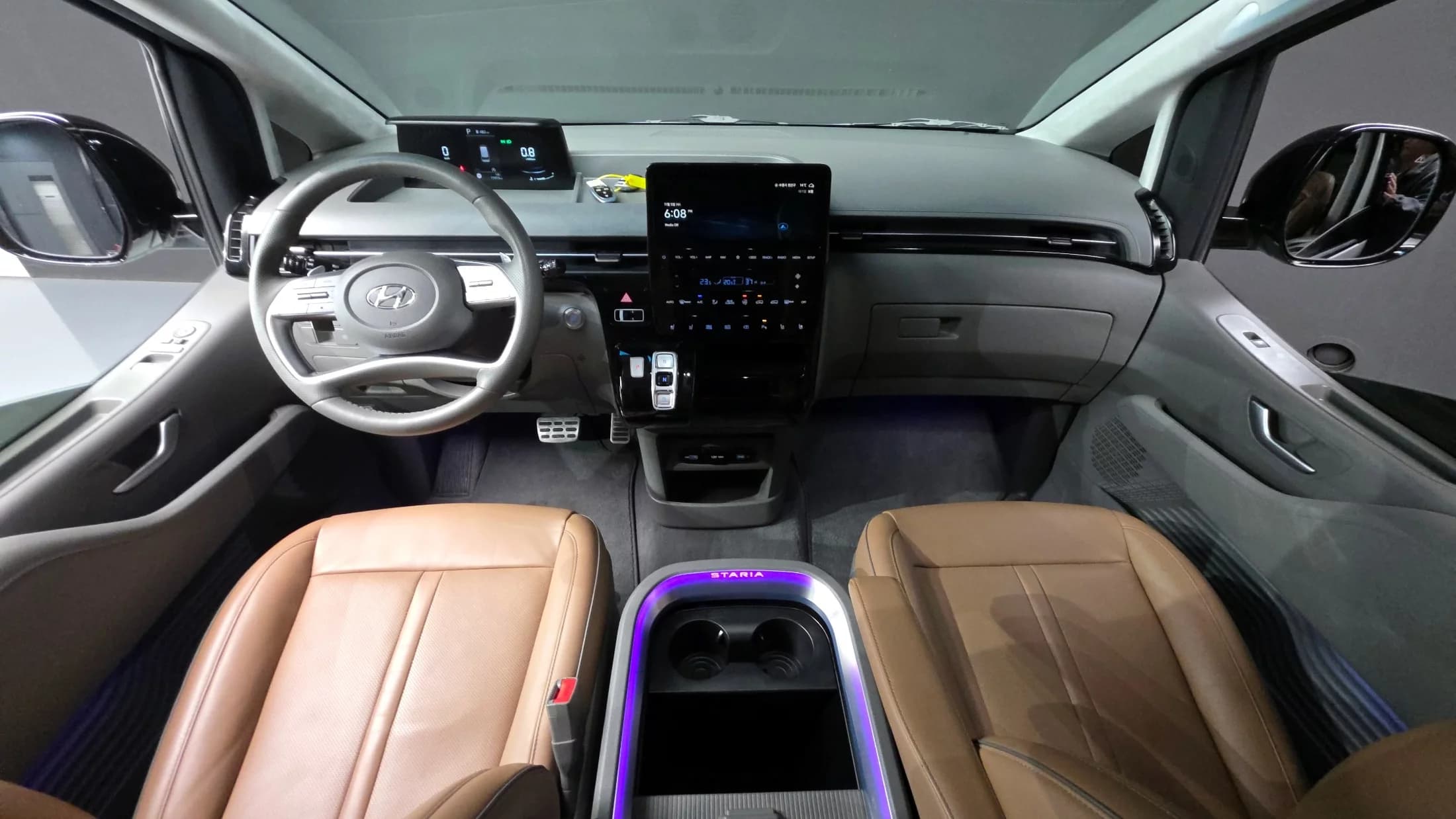 Hyundai Staria 2WD Camping Car Prestige Camper 4Seater, 2024 г. 17514 км. — фото 7