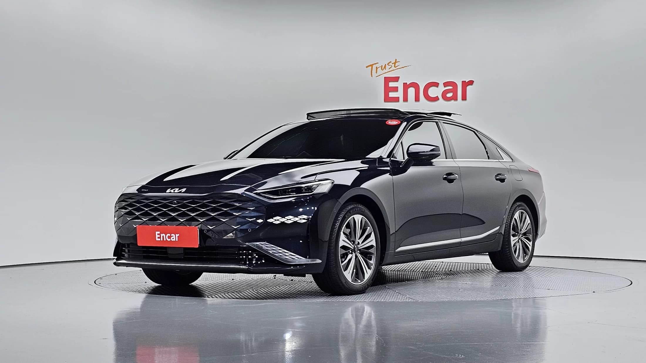 Kia K8 Signature Special, гибрид, 2023 г. 11359 км.