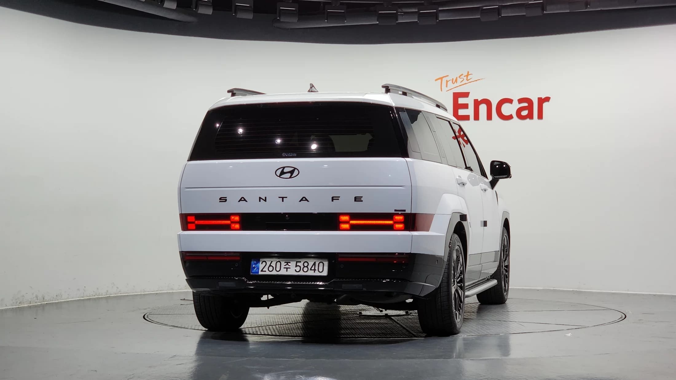 Hyundai Santa Fe HEV 1.6 4WD Calligraphy, гибрид, 2023 г. 12095 км. — фото 4