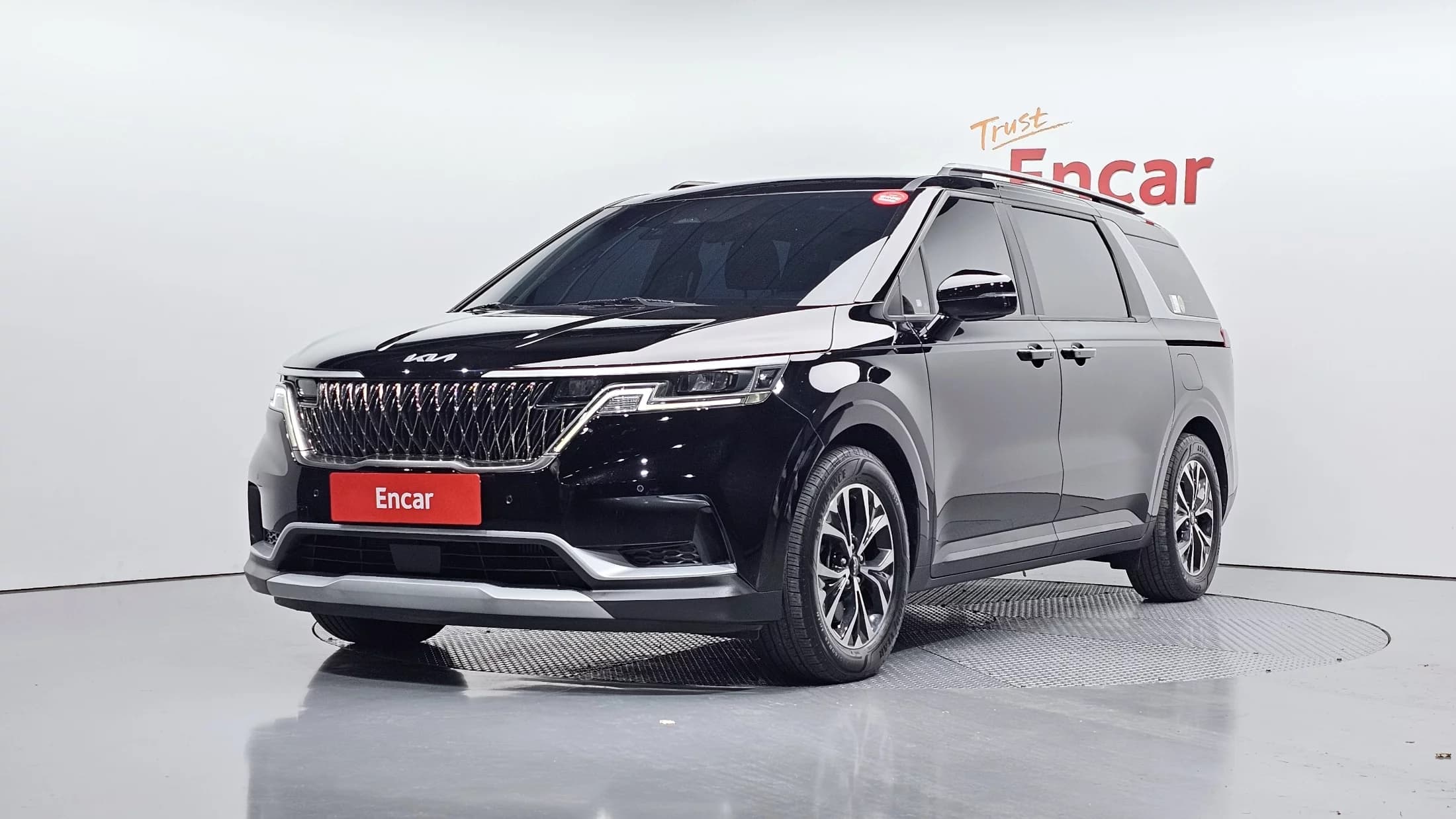 Kia Carnival 9-Seater Prestige, 2022 г. 45894 км.