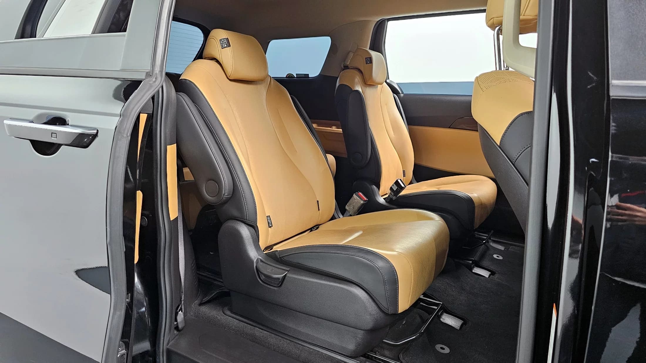 Kia Carnival 9-Seater Prestige, 2022 г. 45894 км. — фото 12