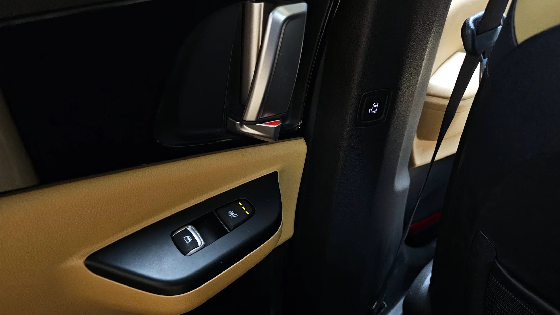 Kia Carnival 9-Seater Prestige, 2022 г. 45894 км. — фото 17