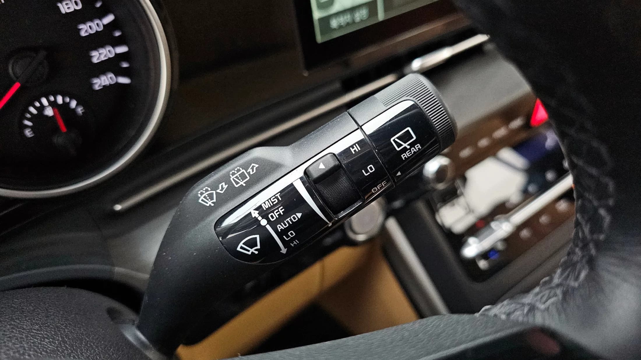 Kia Carnival 9-Seater Prestige, 2022 г. 45894 км. — фото 18