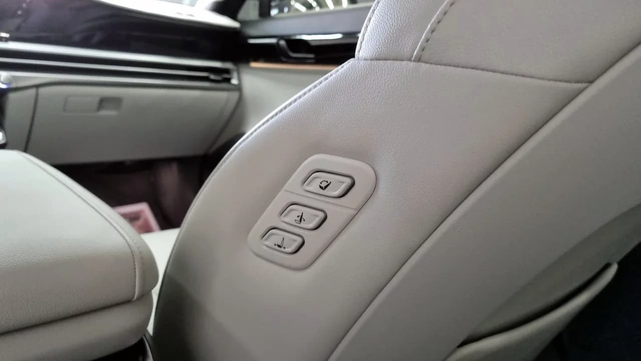 Hyundai Grandeur 2,5 Gasoline 2WD Exclusive, 2023 г. 71931 км. — фото 15