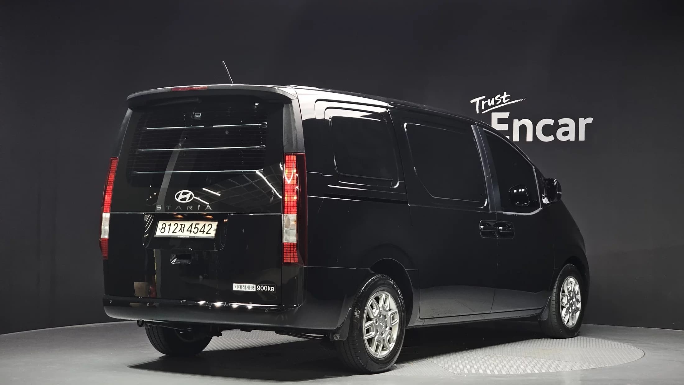 Hyundai Staria Cargo 3-Seater Modern, 2023 г. 132336 км. — фото 2