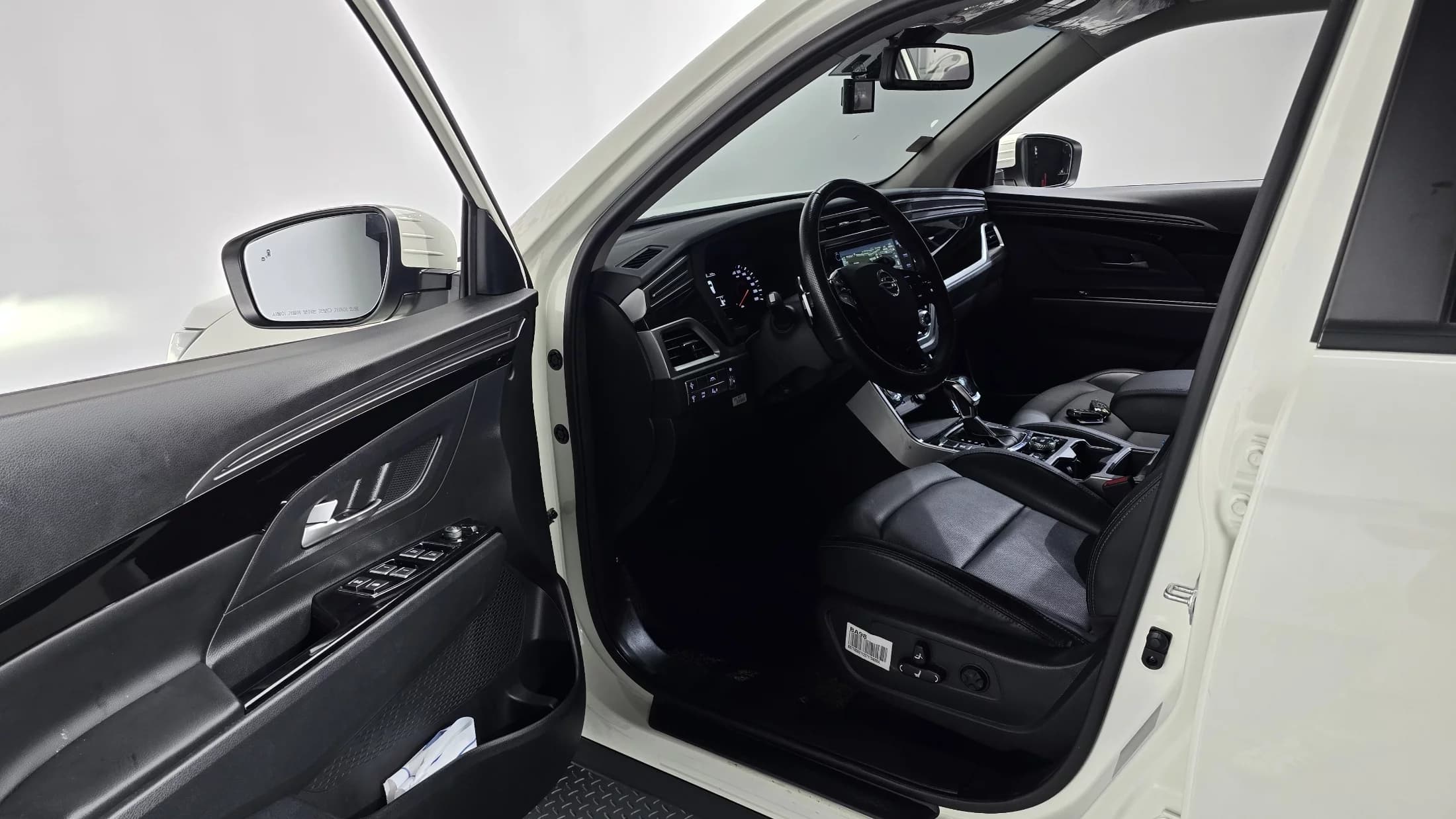 SsangYong KORANDO Gasoline 1.5 2WD C5 Plus, 2022 г. 29629 км. — фото 10