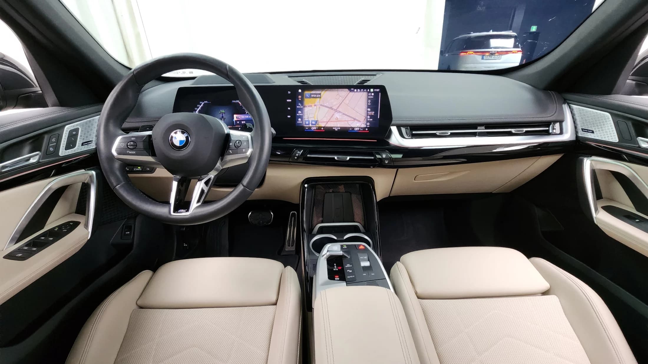 BMW X1 xDrive 20i M Sport, 2023 г. 10276 км. — фото 7