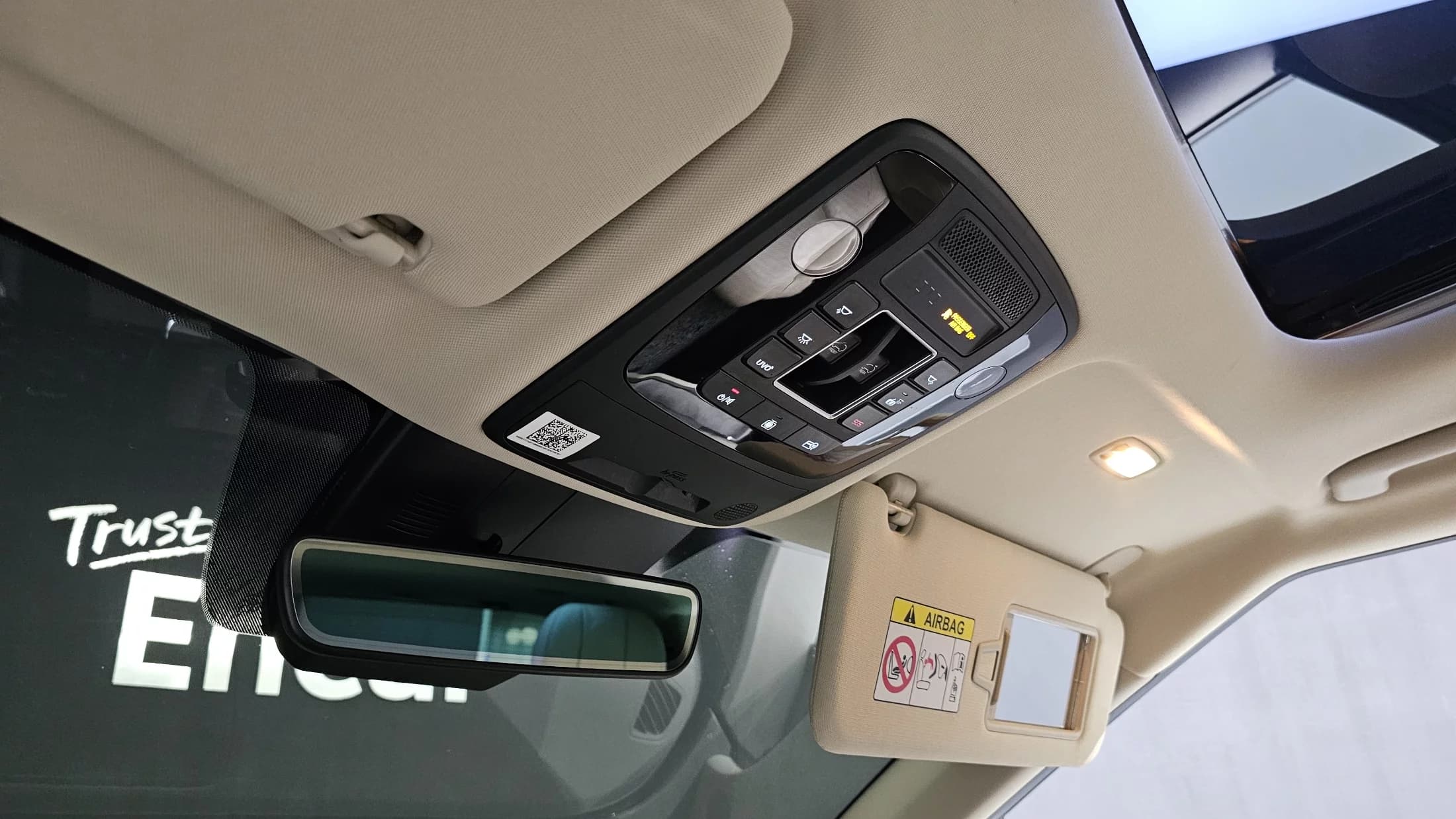 Kia Carnival 7-Seater Signature, 2021 г. 86102 км. — фото 19