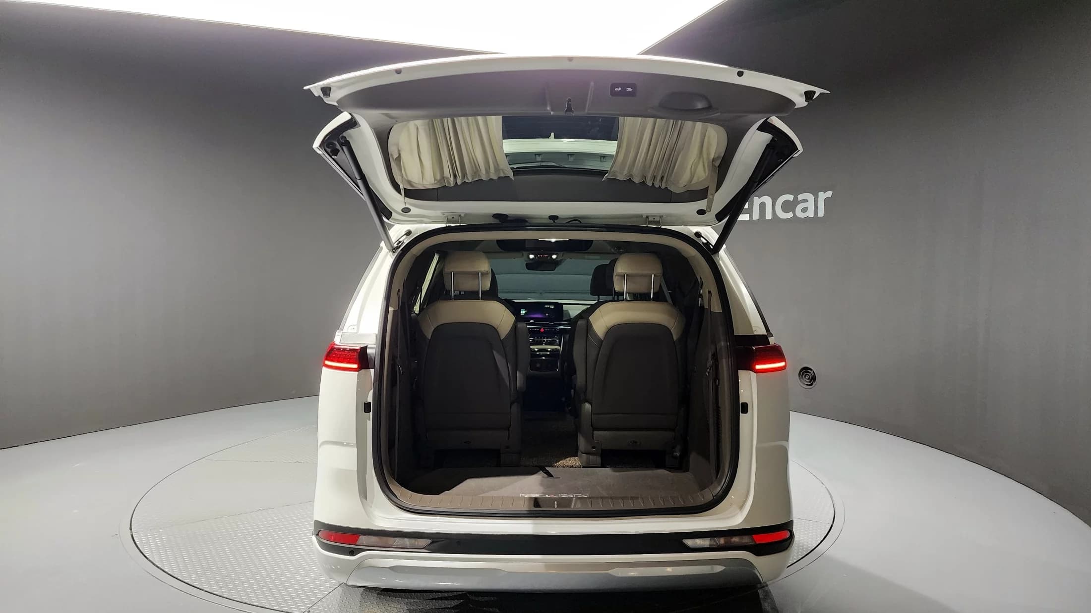 Kia Carnival Gasoline 9-Seater Hi-Limousine Signature, 2022 г. 38228 км. — фото 20