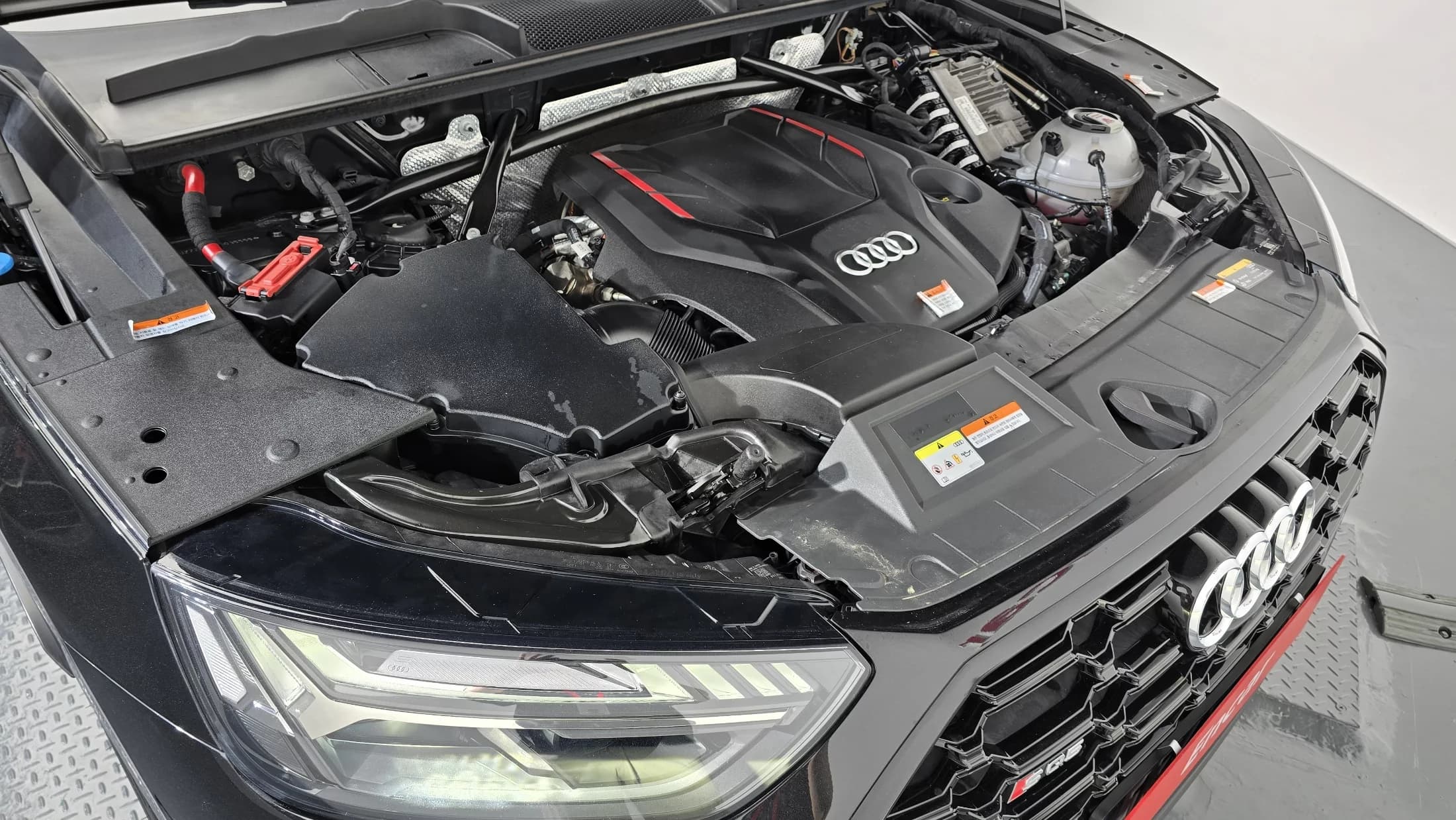 Audi SQ5 3.0 TFSI Quattro Sportback, 2022 г. 77365 км. — фото 6