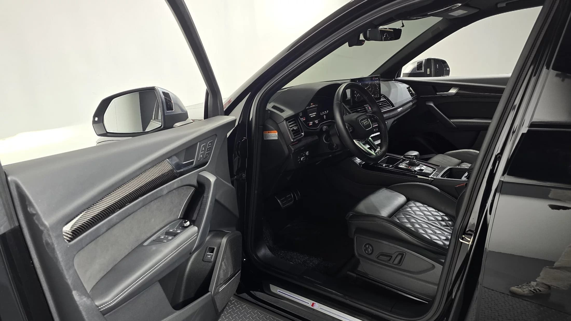 Audi SQ5 3.0 TFSI Quattro Sportback, 2022 г. 77365 км. — фото 10