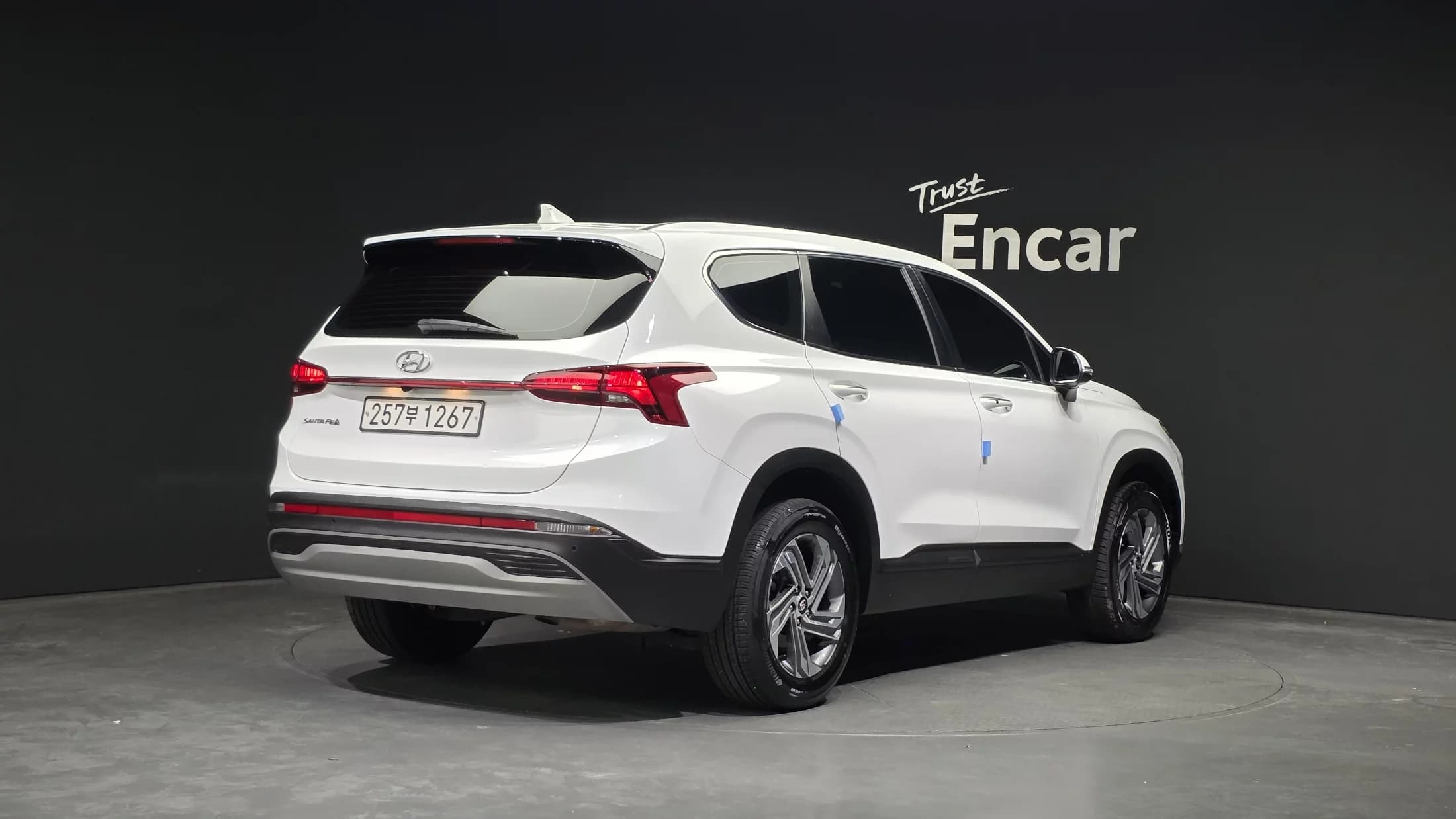 Hyundai Santa Fe Diesel 2.2 2WD Exclusive, 2023 г. 72166 км. — фото 2