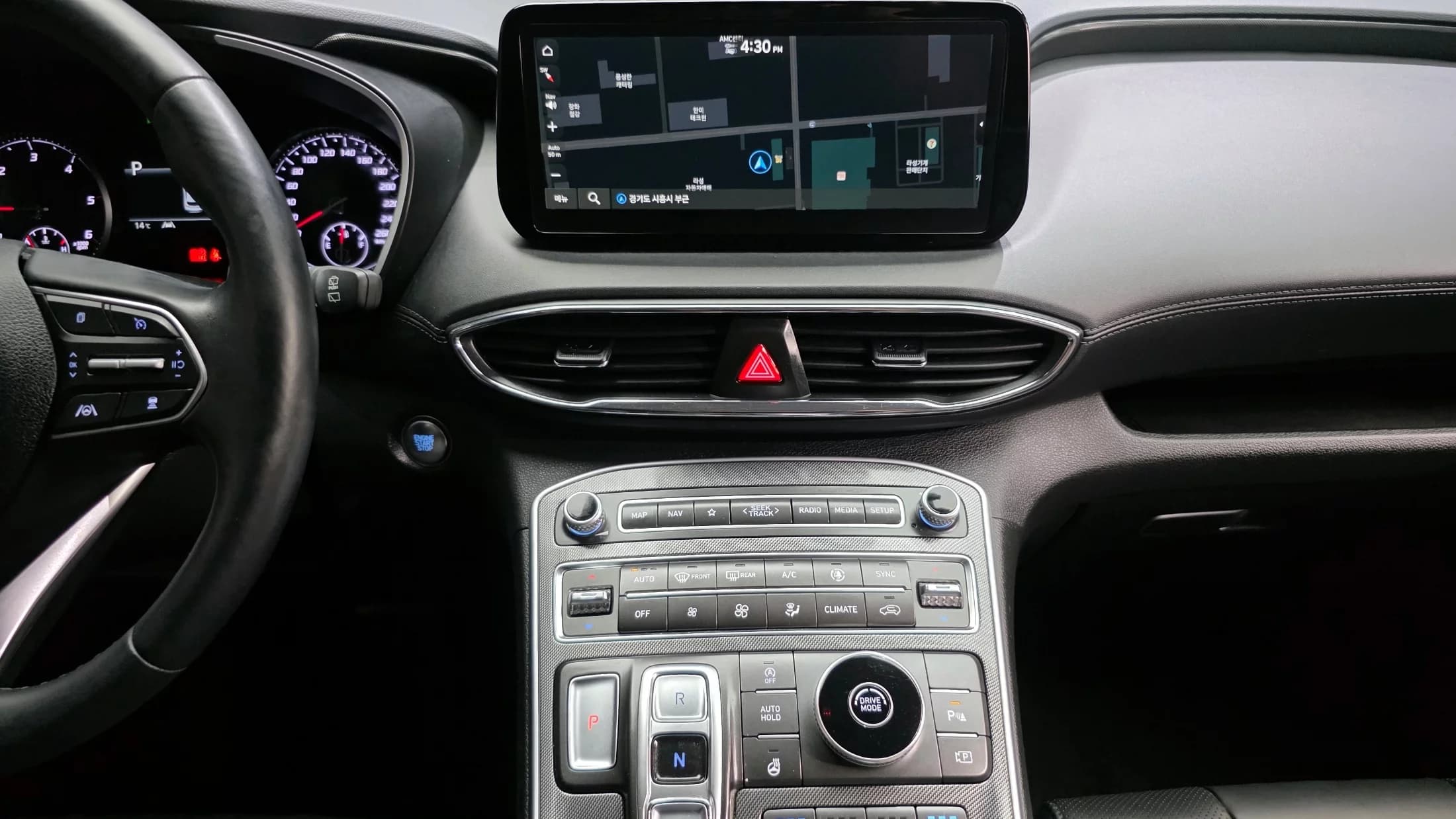 Hyundai Santa Fe Diesel 2.2 2WD Exclusive, 2023 г. 72166 км. — фото 17