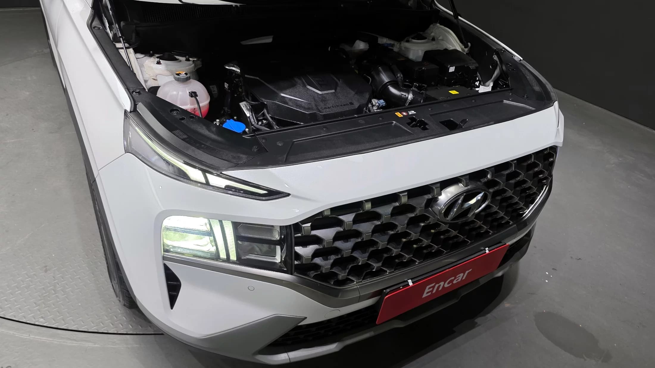Hyundai Santa Fe Diesel 2.2 2WD Exclusive, 2023 г. 72166 км. — фото 6