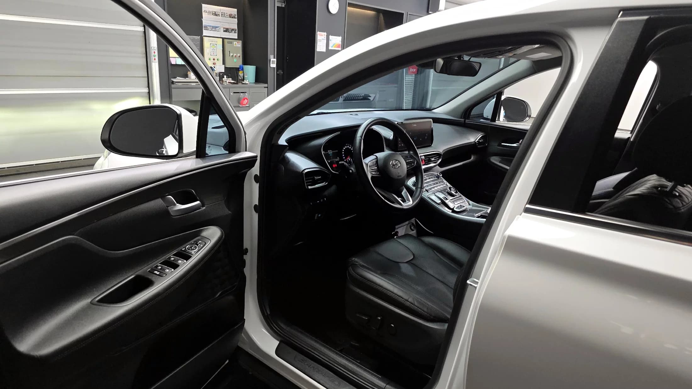 Hyundai Santa Fe Diesel 2.2 2WD Exclusive, 2023 г. 72166 км. — фото 10