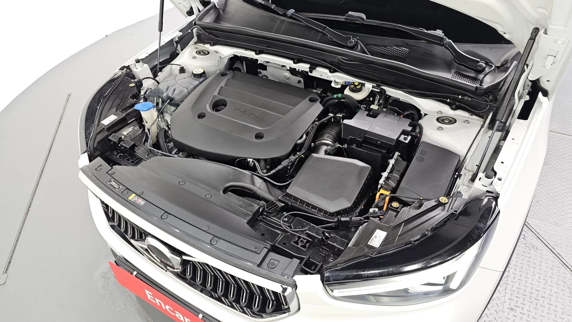 Volvo XC40 B4 Ultimate Bright, 2023 г. 33565 км. — фото 6